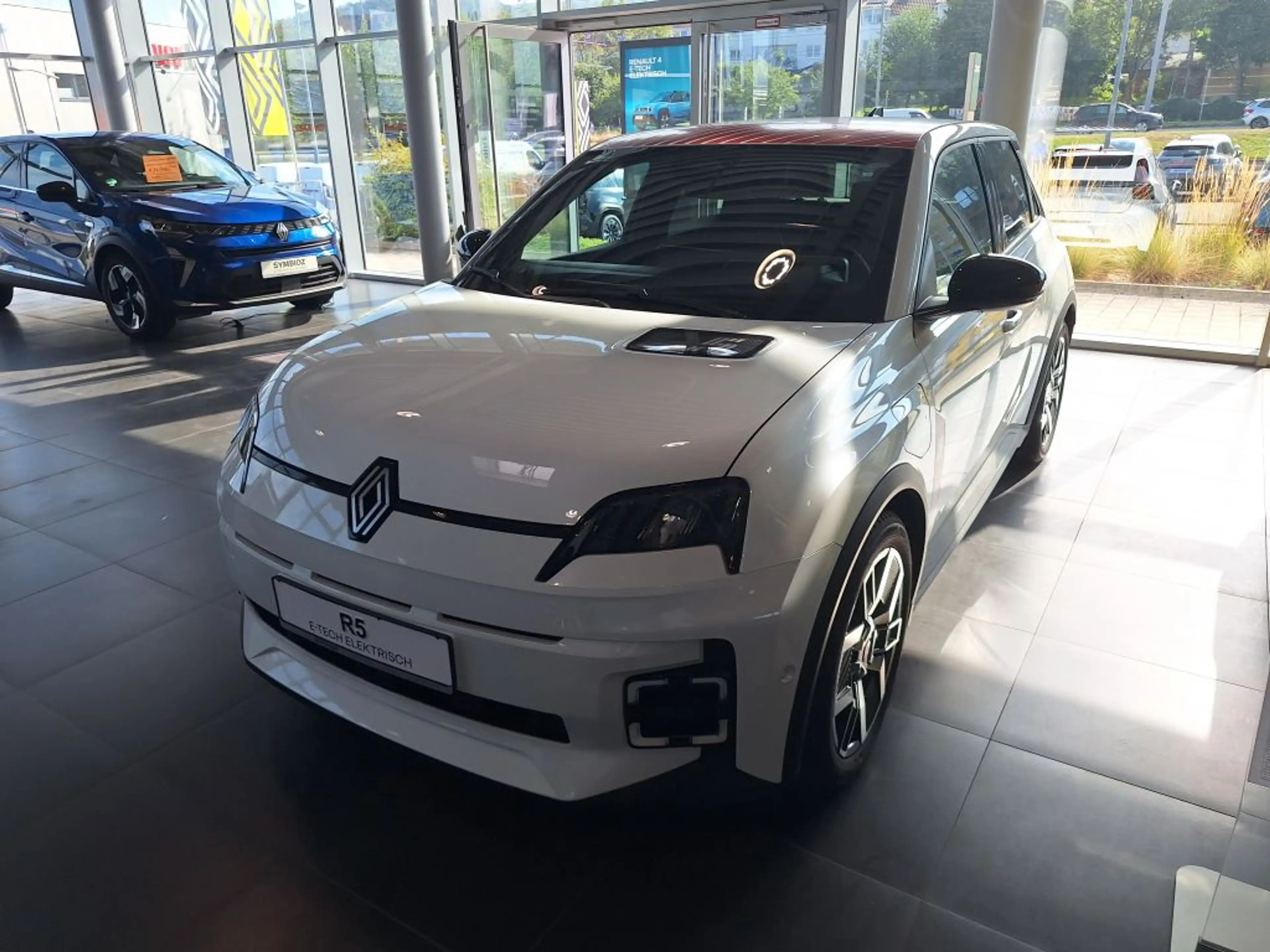 Renault R 5 E-Tech Techno 150 Comfort Range — photo 2