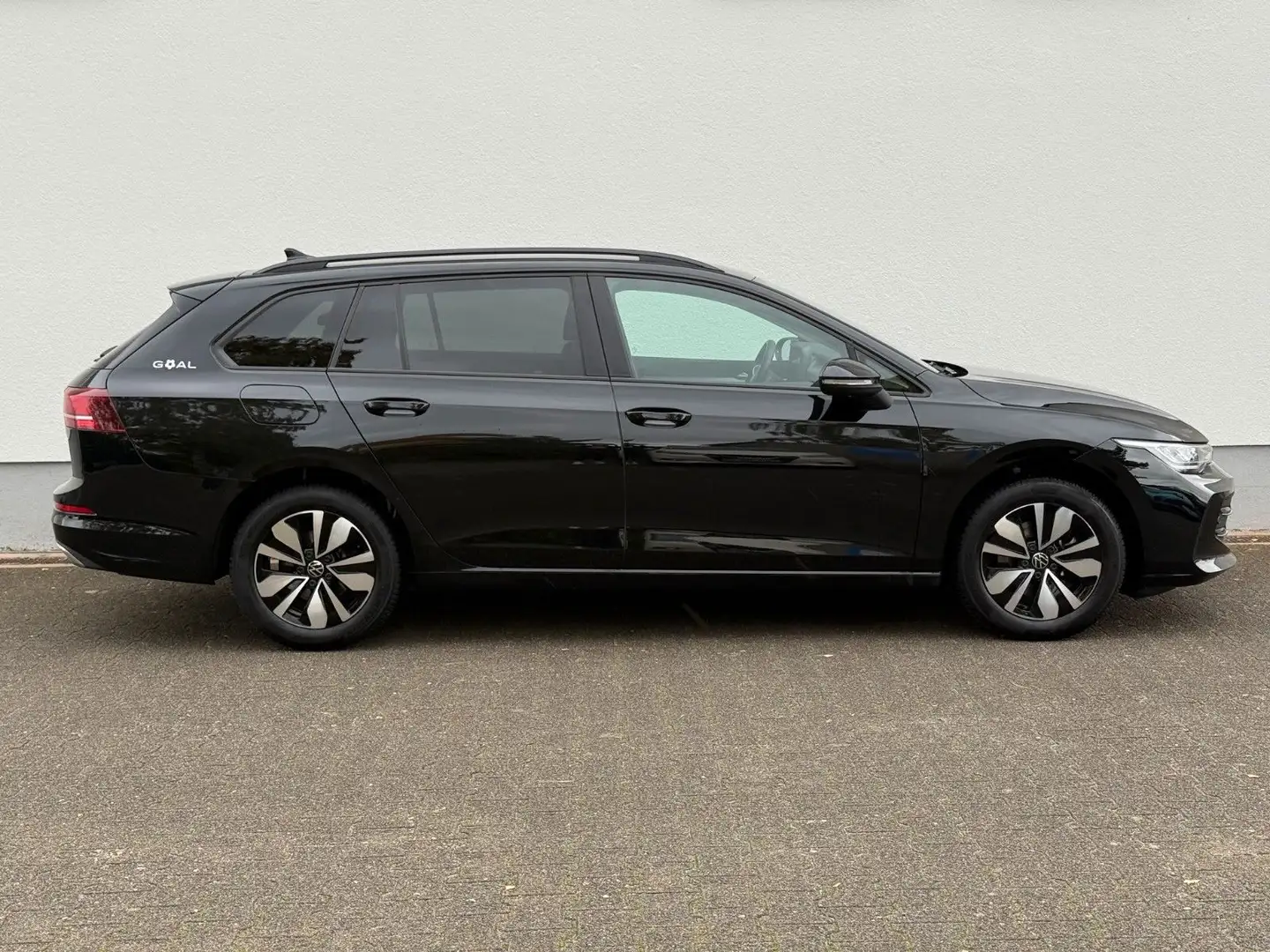 Volkswagen Golf VIII Variant 1.5TSI 110 kW Goal Navi Kamera Schwarz - 2