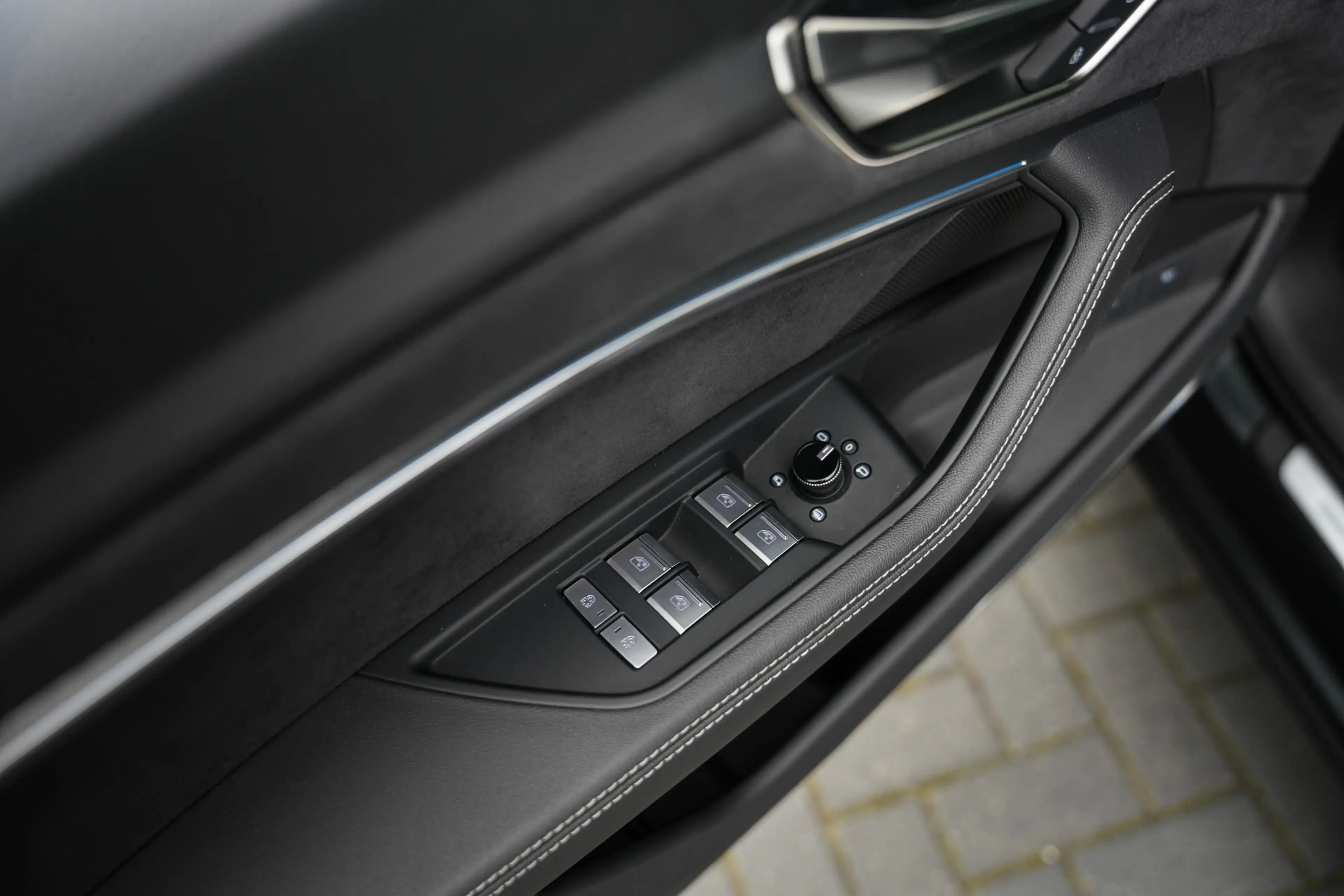 Audi SQ8 e-tron Quattro 115 kWh 503 pk / BTW-Auto/ Lucht-Vering/ R — photo 12