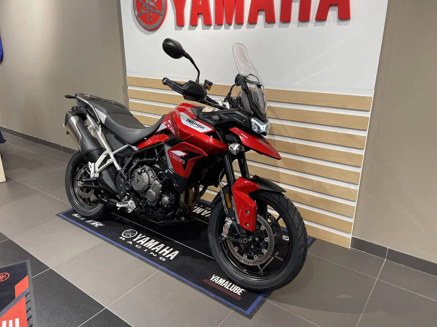 Triumph Tiger 900 Rouge - 2