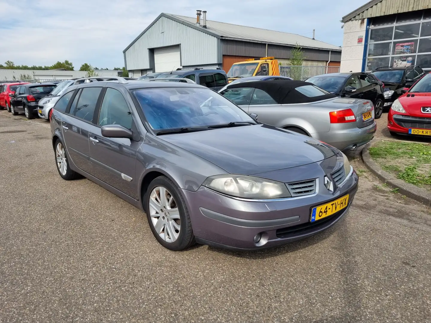 Renault Laguna Grand Tour 2.0-16V Tech Line LPG-G3 Navi! Bj:2007 Gris - 2