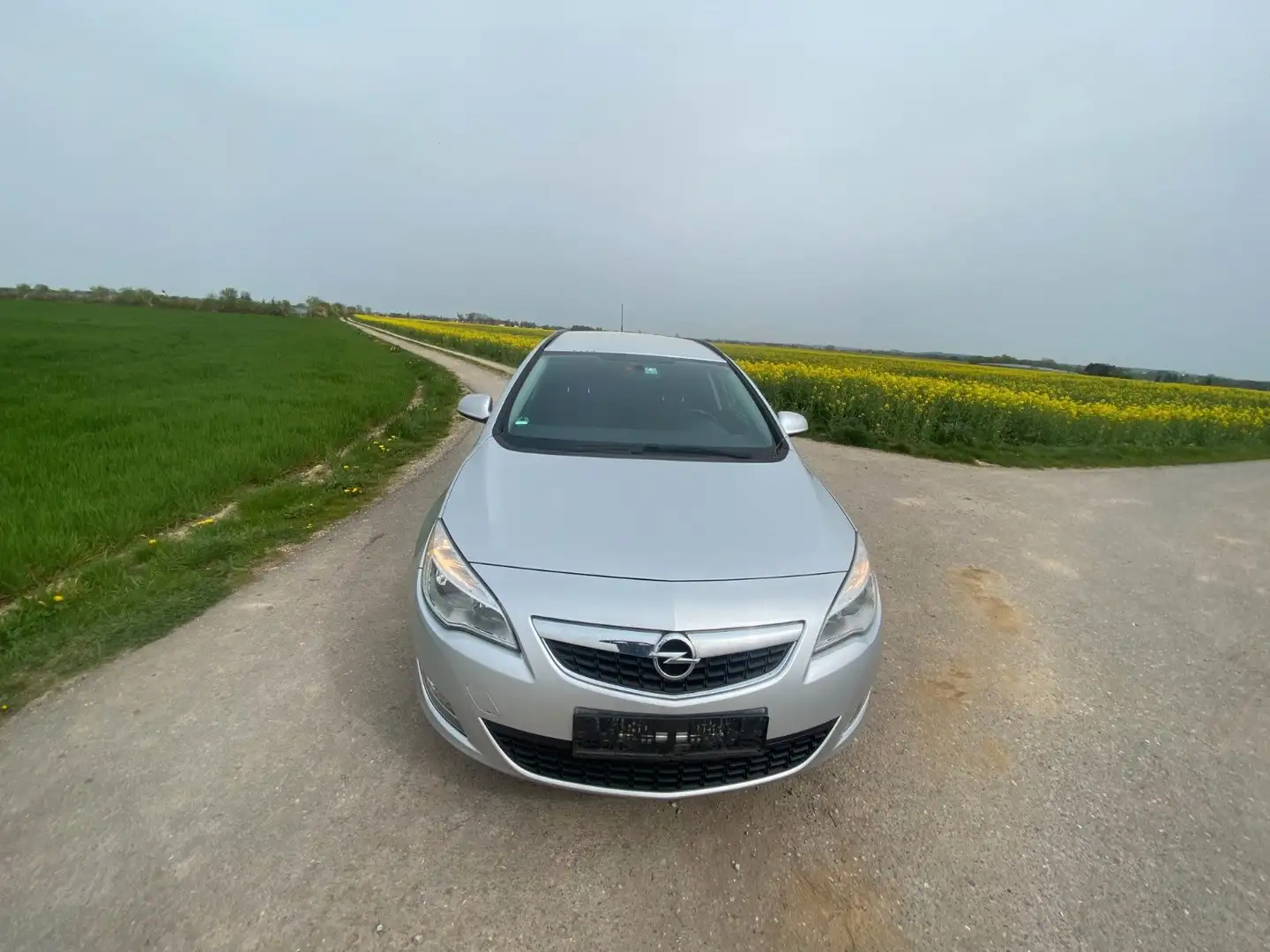 Opel Astra J Sports Tourer Selection Silver - 2