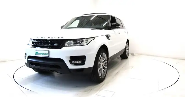 Land Rover Range Rover Sport view 3