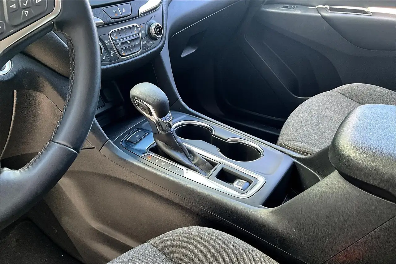 Chevrolet Equinox снимка Chevrolet Equinox