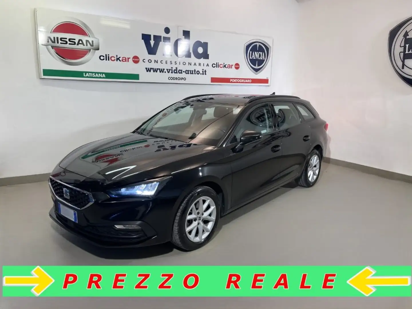 SEAT Leon 1.0 eTSI 110 CV DSG Style Nero - 1