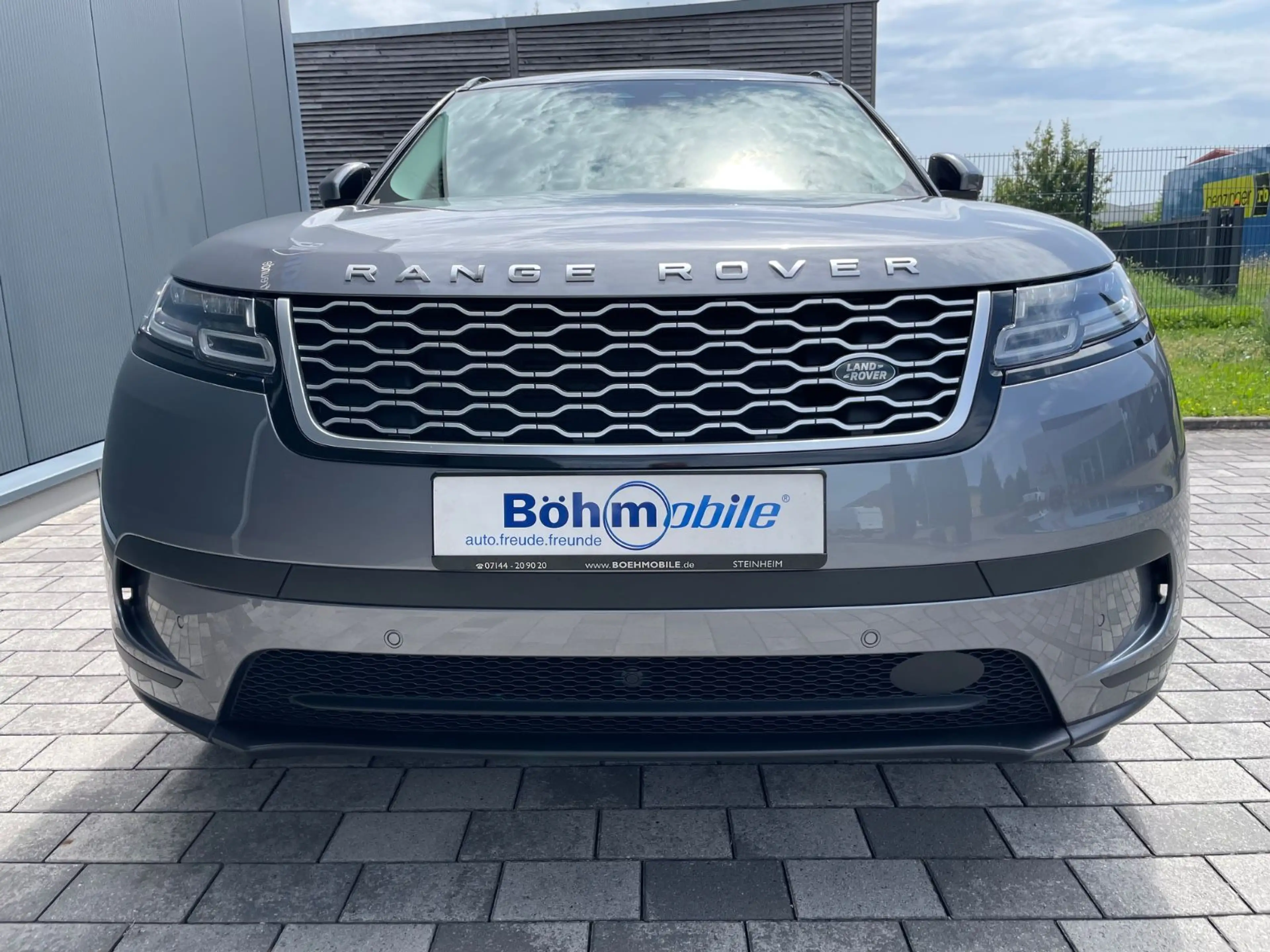 Land Rover Range Rover Velar D 200 AWD S/Pano/AHK/ACC/MWST — photo 4