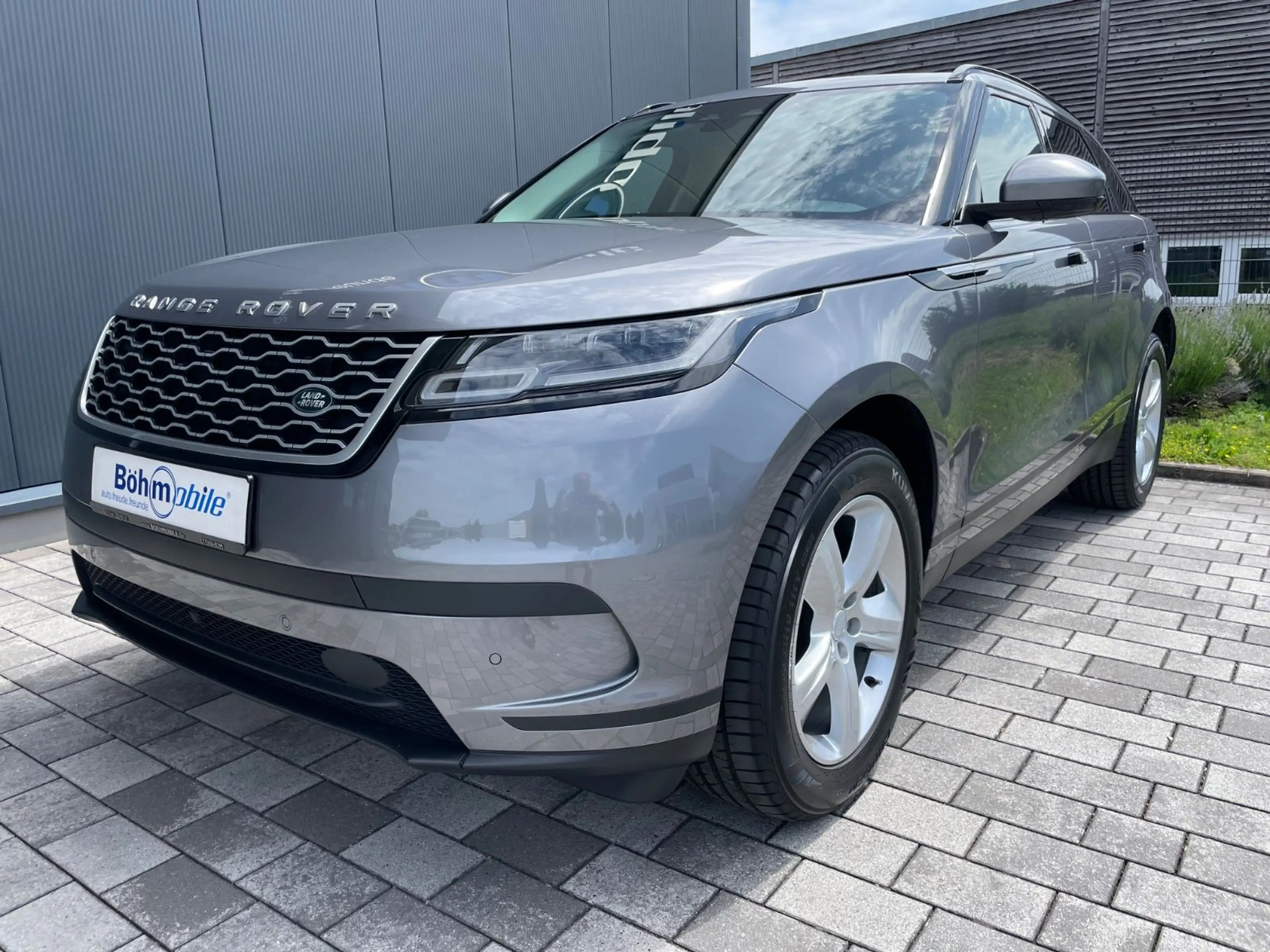Land Rover Range Rover Velar D 200 AWD S/Pano/AHK/ACC/MWST — photo 3
