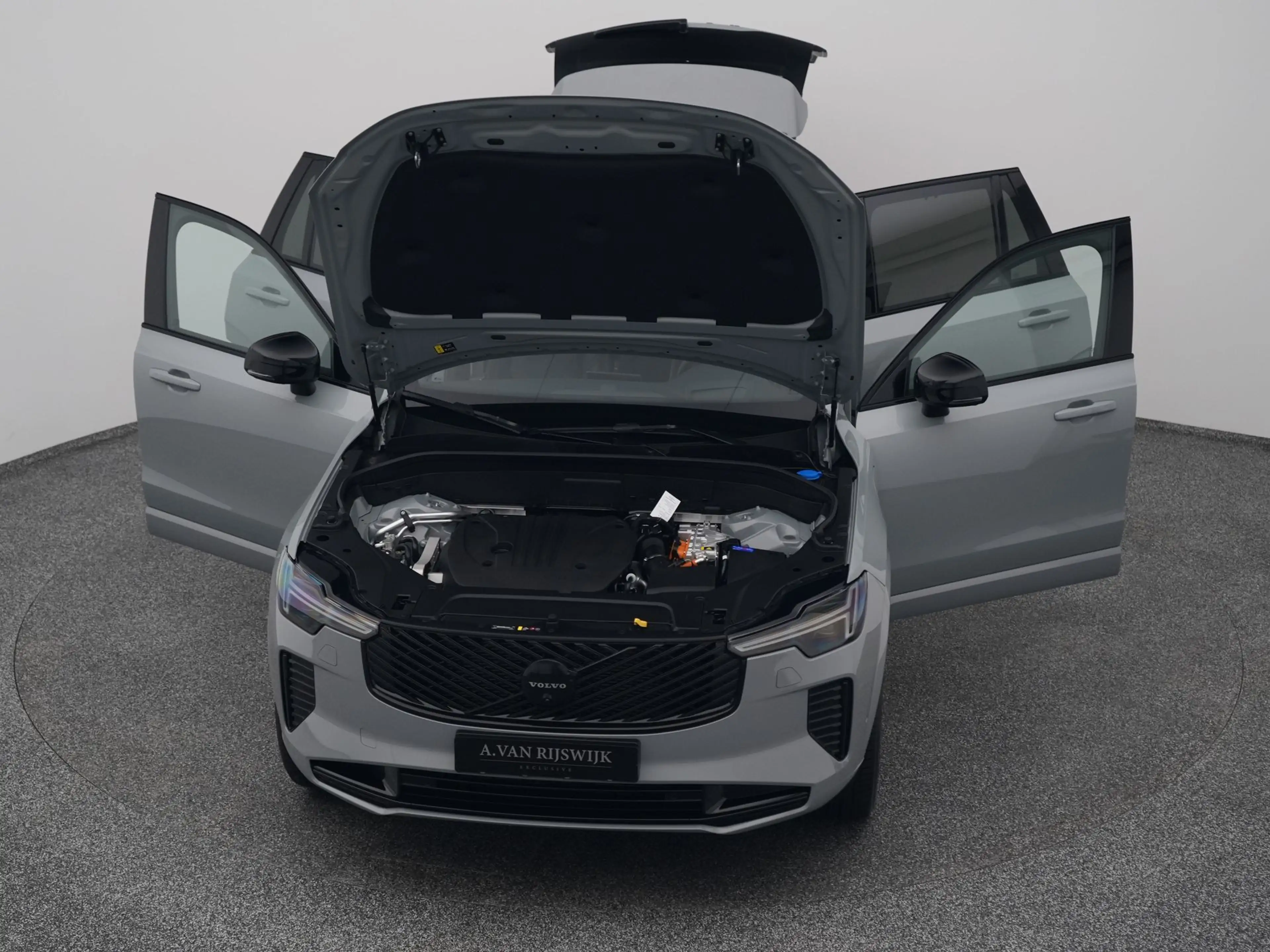 Volvo XC90 2.0 T8 Plug-in hybrid AWD Ultra Black Edition 7-Pe — photo 27