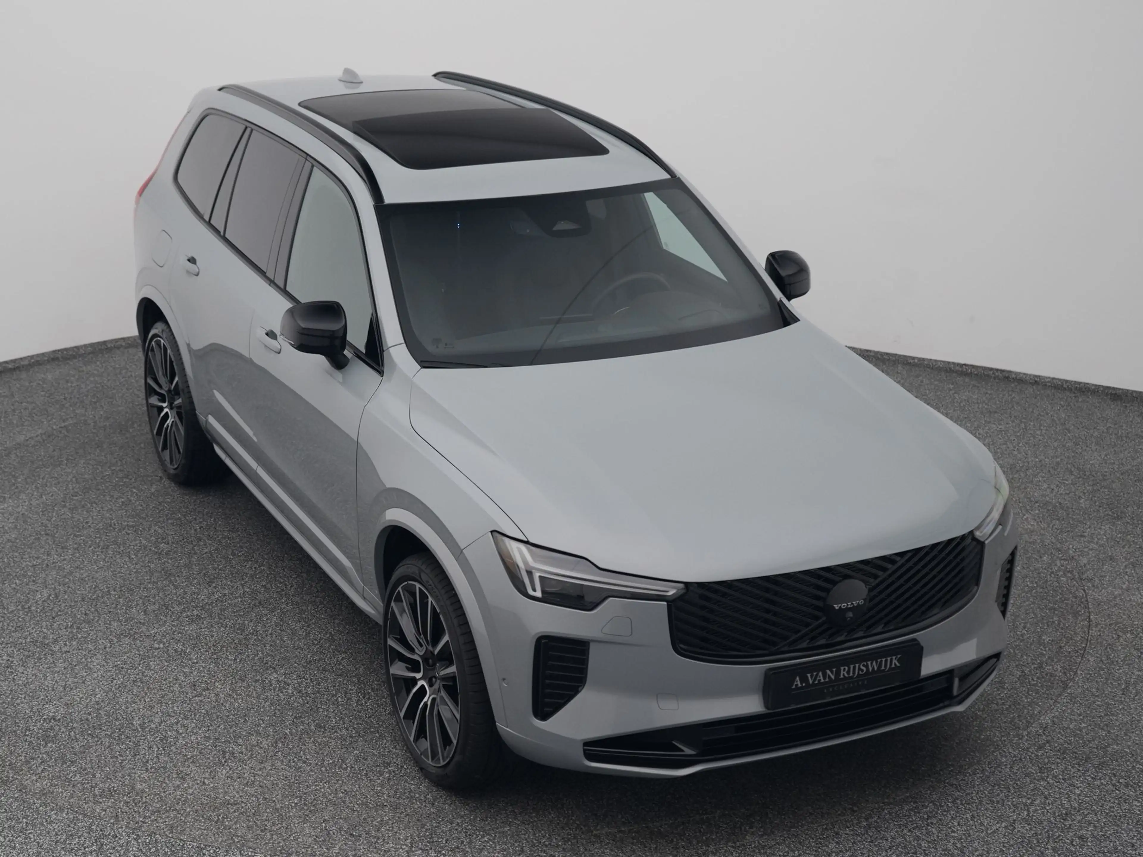 Volvo XC90 2.0 T8 Plug-in hybrid AWD Ultra Black Edition 7-Pe — photo 24