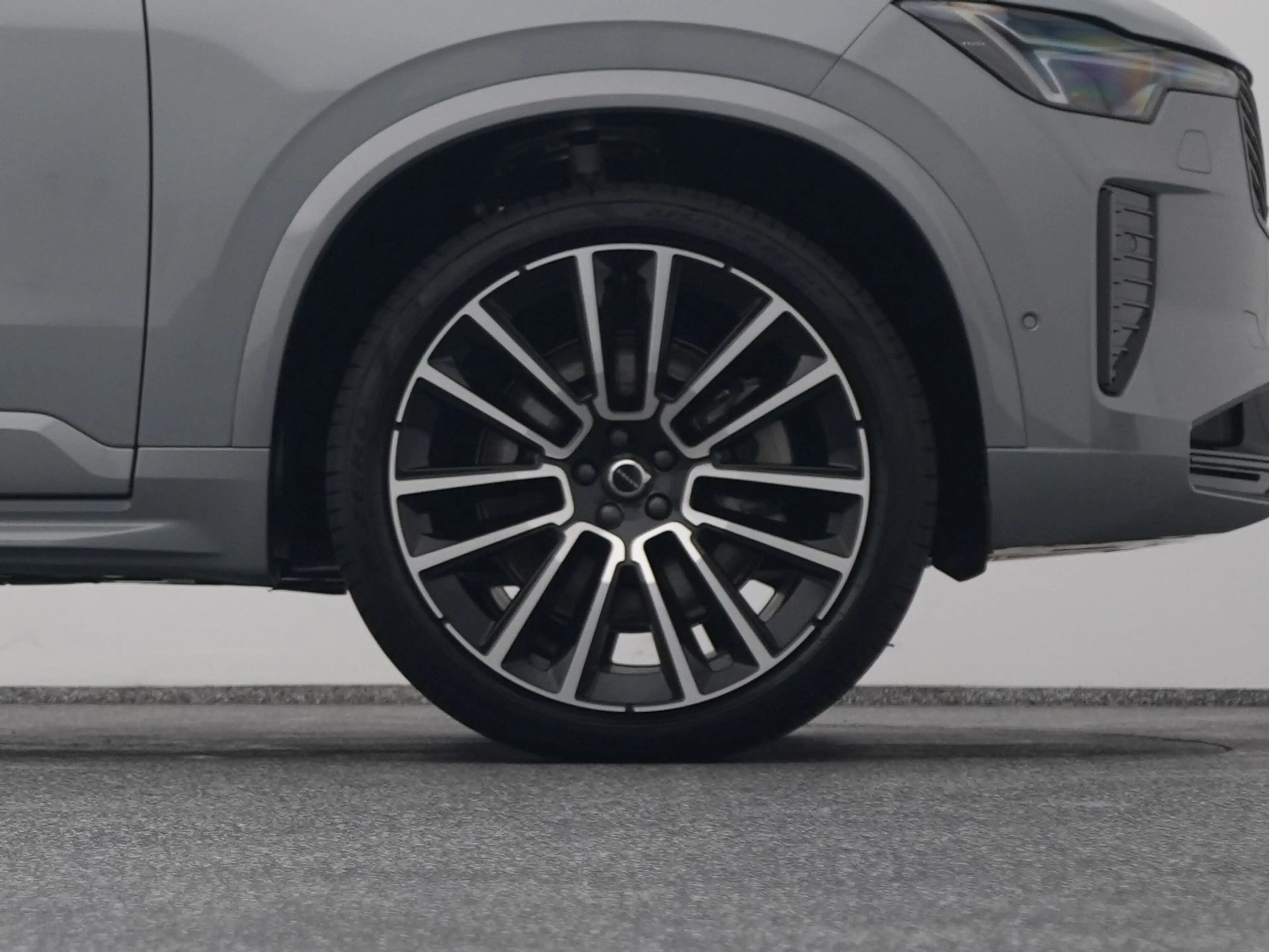 Volvo XC90 2.0 T8 Plug-in hybrid AWD Ultra Black Edition 7-Pe — photo 42