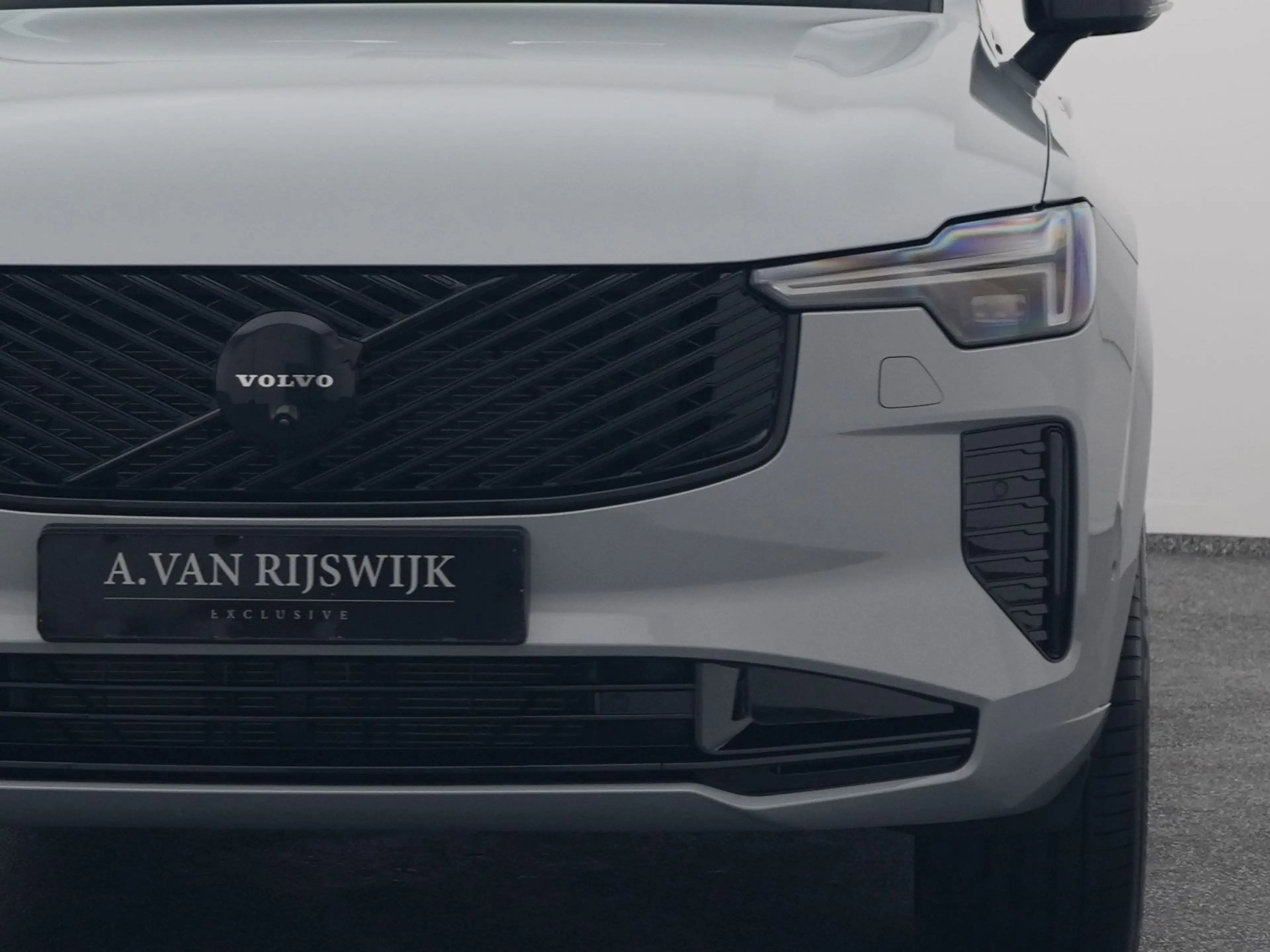 Volvo XC90 2.0 T8 Plug-in hybrid AWD Ultra Black Edition 7-Pe — photo 19