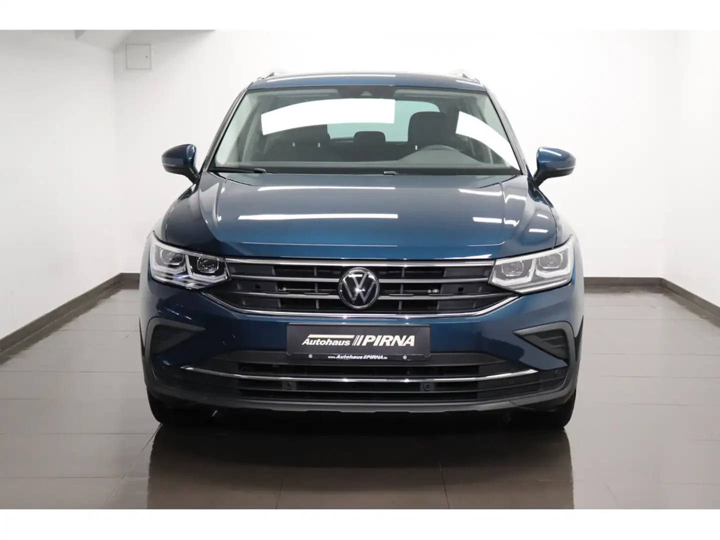 Volkswagen Tiguan 2.0 TDI Life DSG Standheizung IQ.Light Blu/Azzurro - 2
