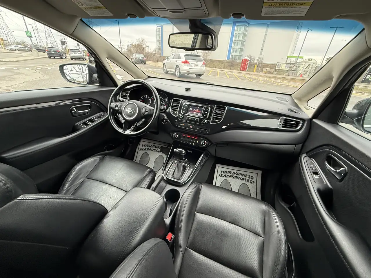 Kia Rondo снимка Kia Rondo