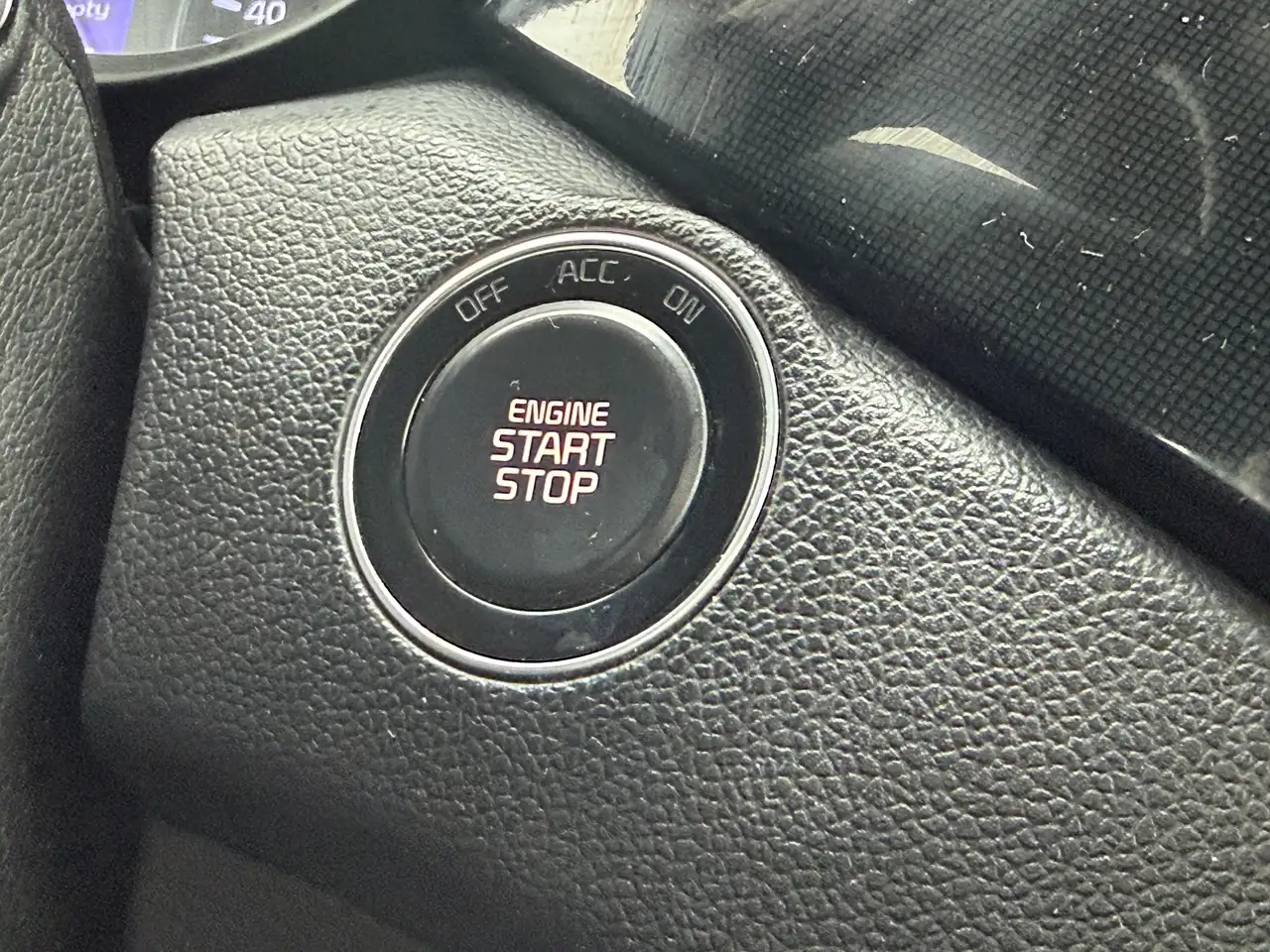 Kia Rondo снимка Kia Rondo