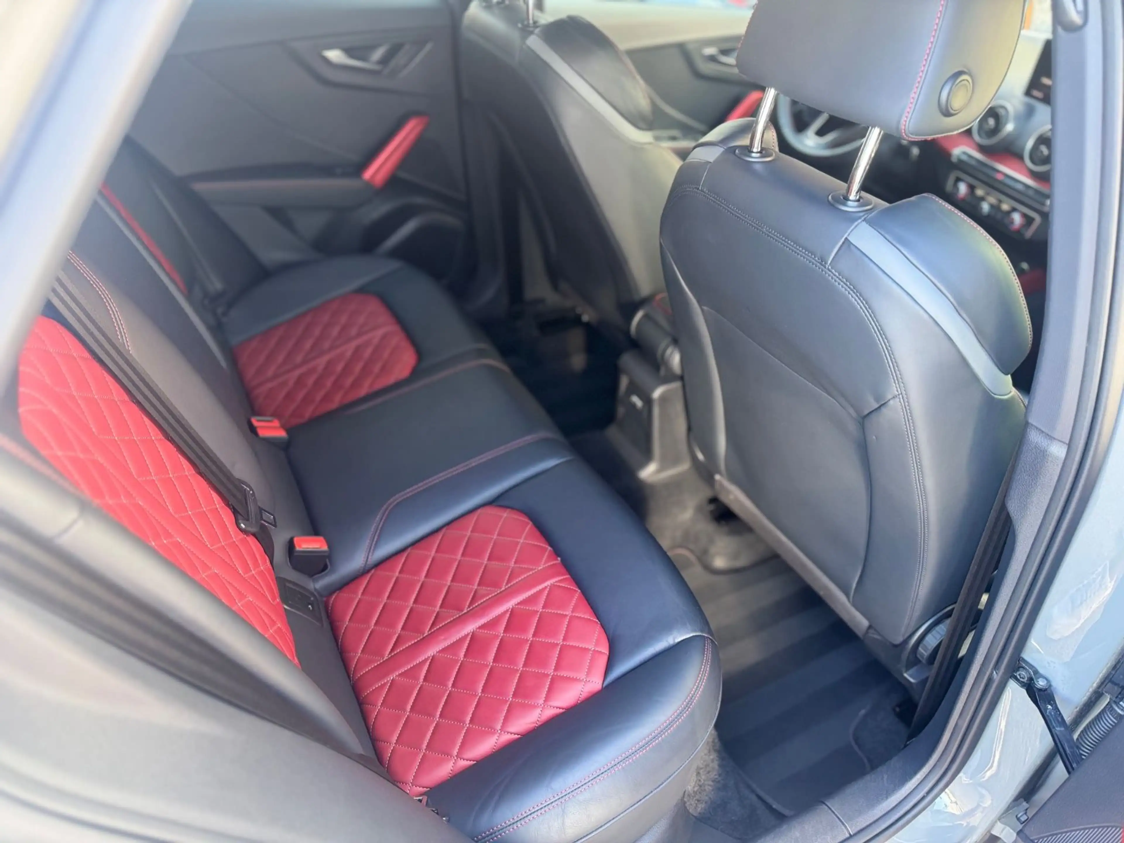 Audi SQ2 2.0 TFSI quattro — photo 11