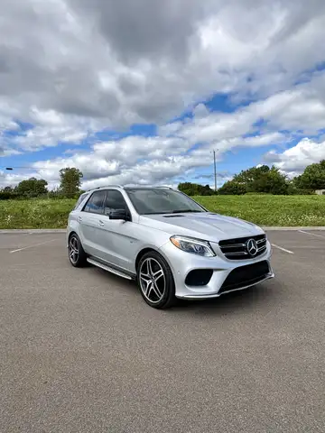 Mercedes-Benz GLE 2016 — photo 2