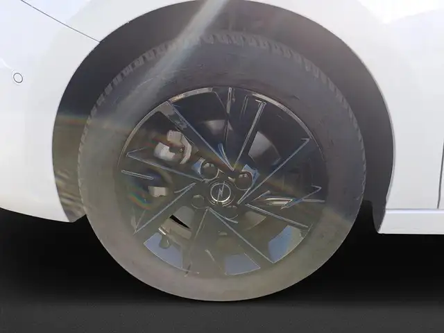 Opel Corsa view 8