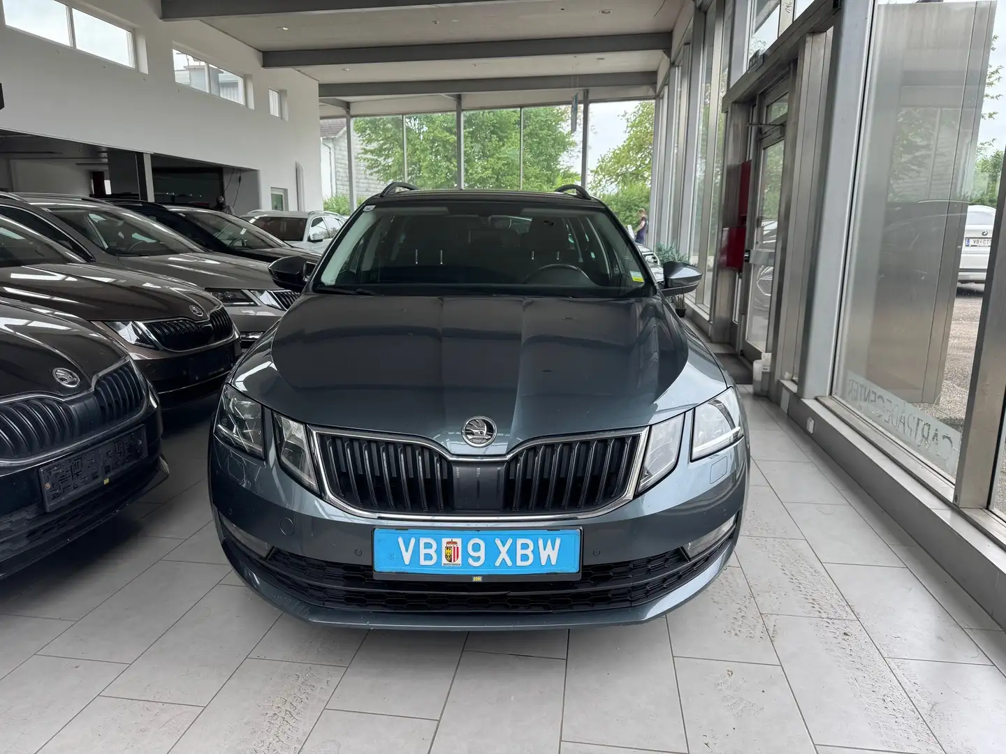 Skoda Octavia Octavia Combi 2,0 TDI Style DSG Style Gris - 1