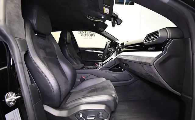 Lamborghini Urus view 8
