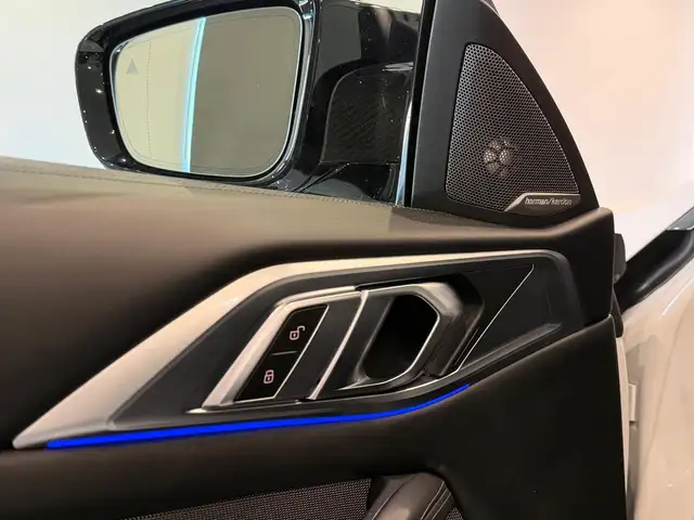 BMW M4 Competition**Carbon Paket**Schalensitze**Harman-K Ansicht 15