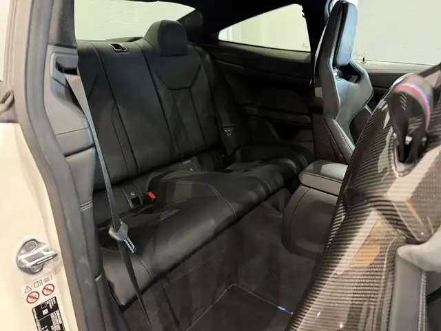 BMW M4 Competition**Carbon Paket**Schalensitze**Harman-K Ansicht 43