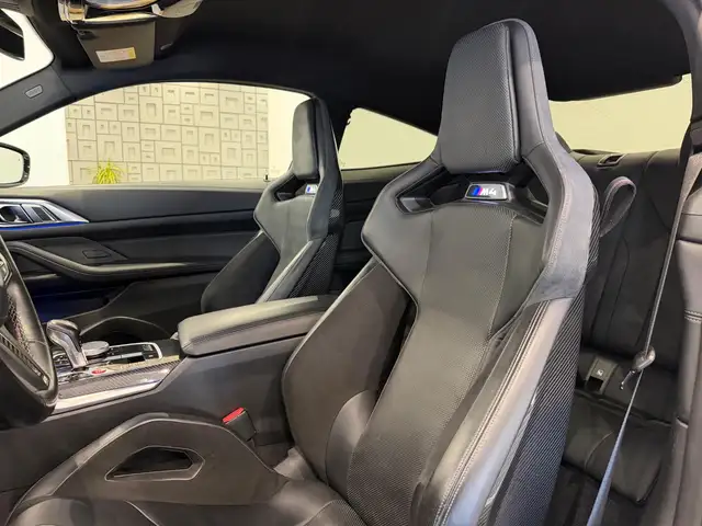 BMW M4 Competition**Carbon Paket**Schalensitze**Harman-K Ansicht 18