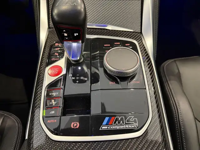 BMW M4 Competition**Carbon Paket**Schalensitze**Harman-K Ansicht 34