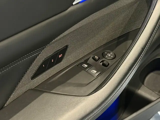BMW M4 Competition**Carbon Paket**Schalensitze**Harman-K Ansicht 14