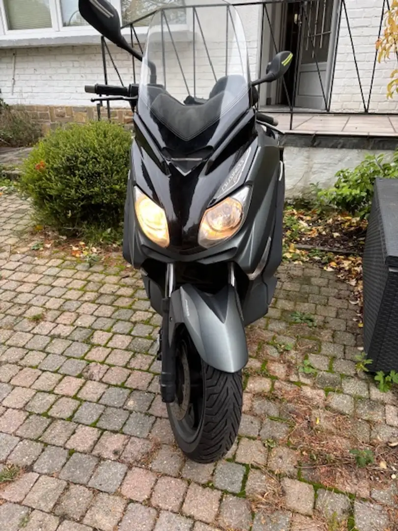 Yamaha X-Max 250 Černá - 1