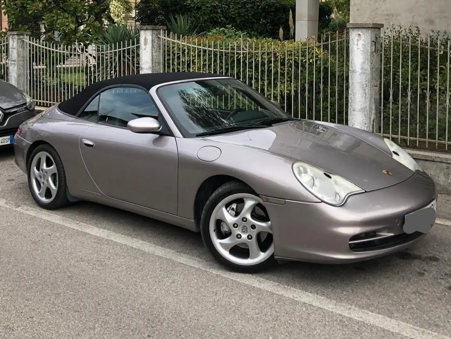 Porsche 996 Carrera 4 Plateado - 1