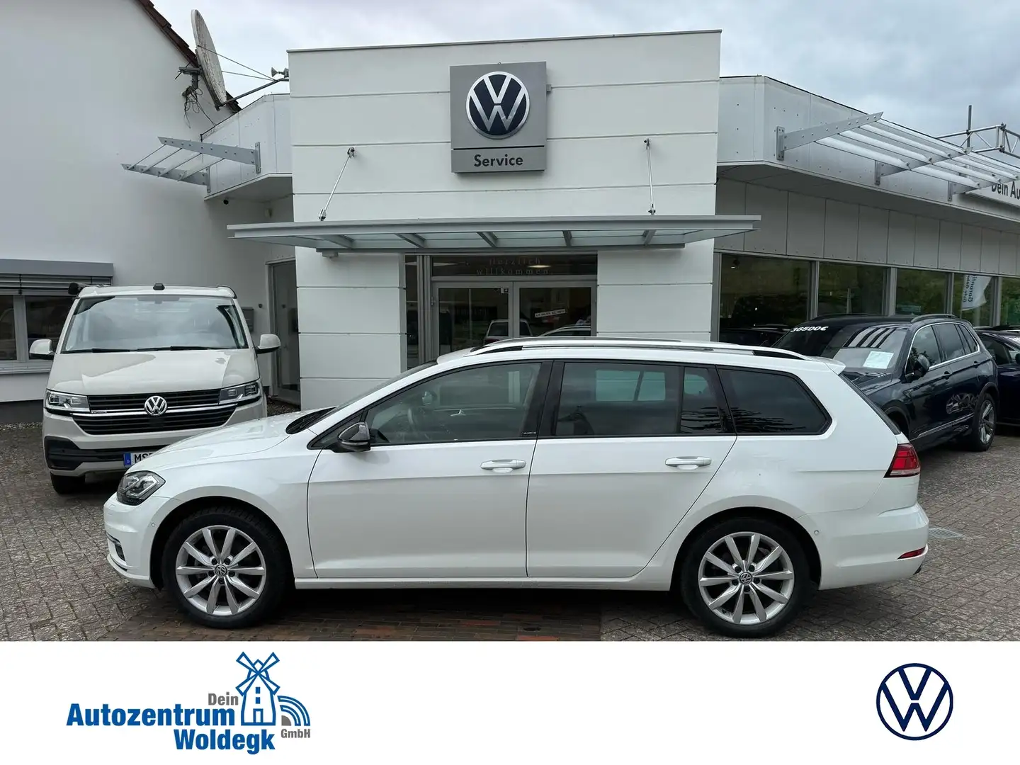 Volkswagen Golf Variant 7 Variant 1.5 TSI IQ.DRIVE 6-Gang Bílá - 1