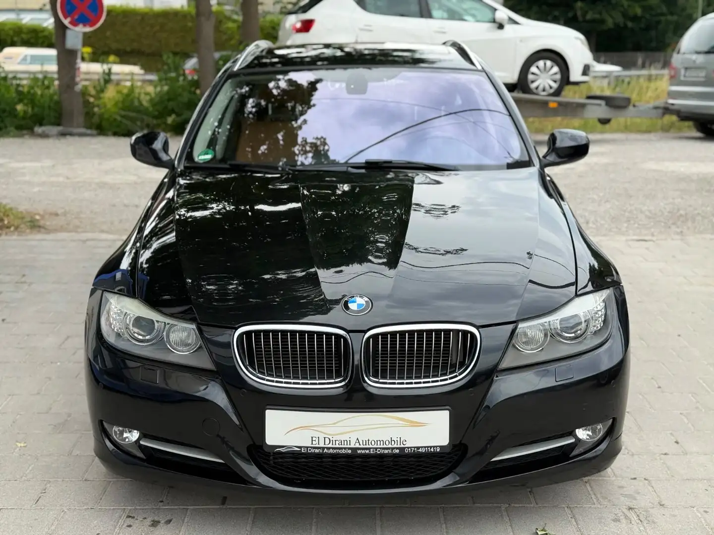 BMW 320 d Touring Aut. Edition Exclusive BiXen/Pano Zwart - 2