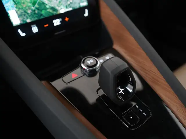 Polestar 2 view 11