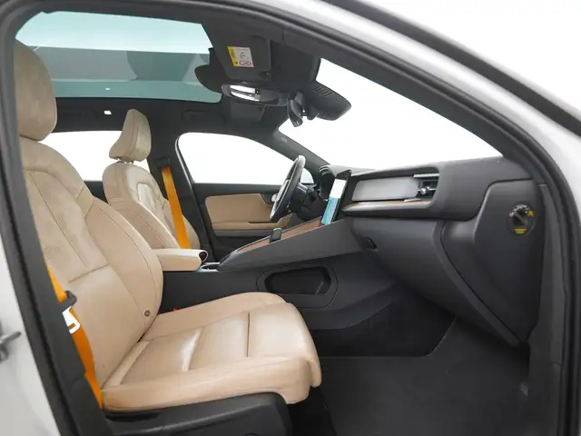 Polestar 2 view 3