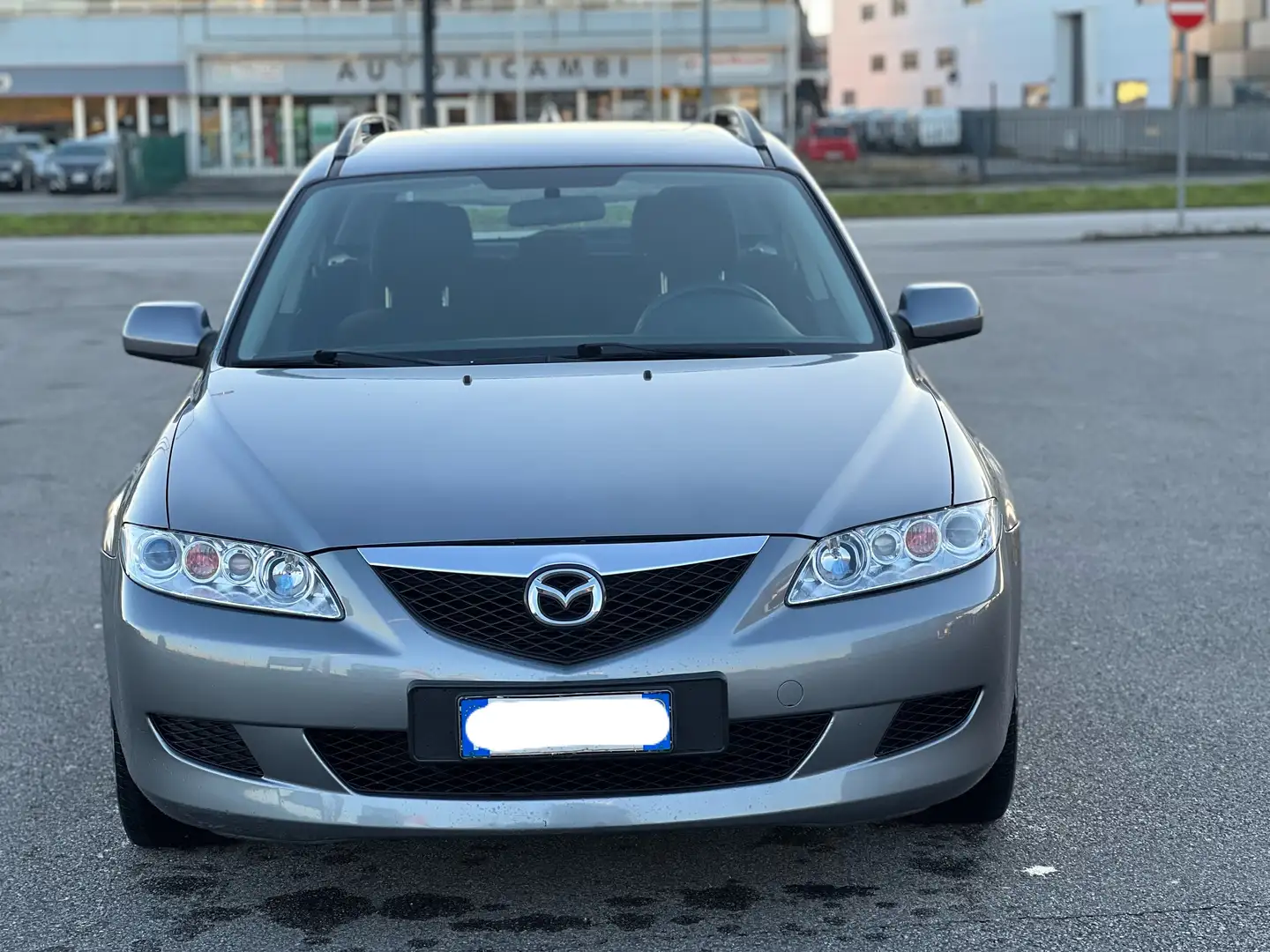 Mazda 6 Wagon 2.0 cd Touring 136cv Šedá - 2