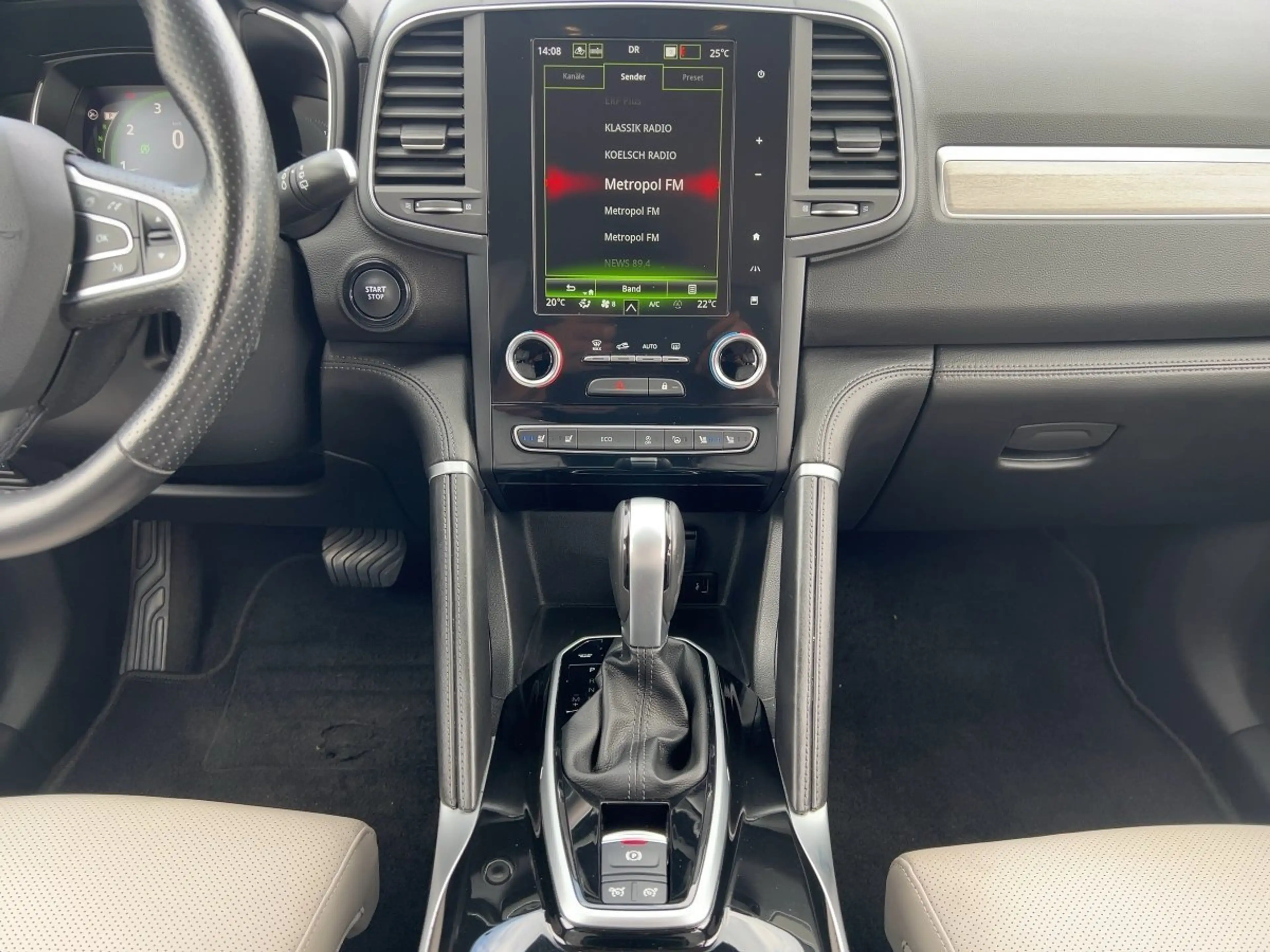 Renault Koleos INITIALE PARIS TCe 160 EDC PANORAMASCHIEBEDACH — photo 12