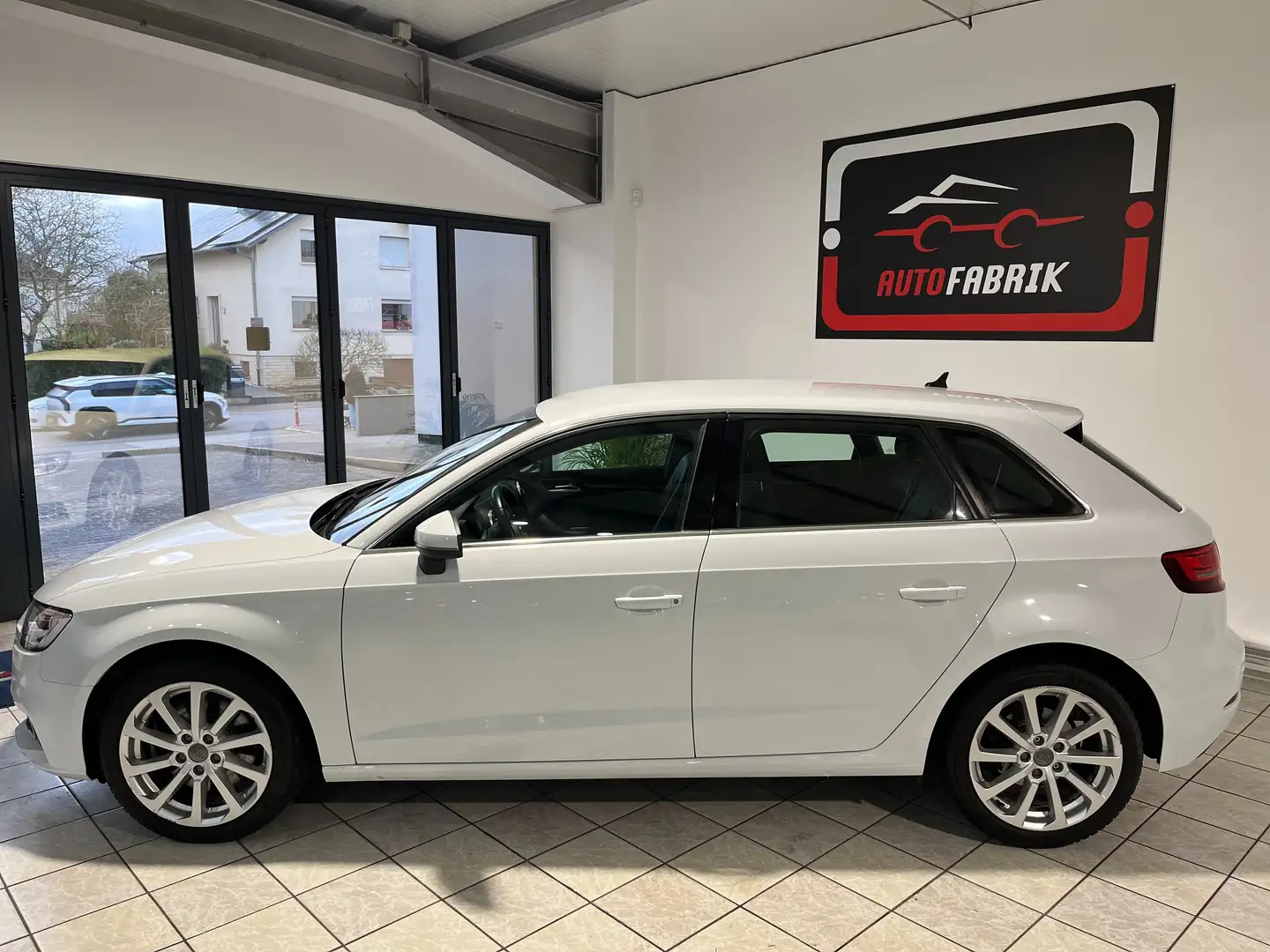 Audi A3 A3 35 TDI Sportback S tronic design Weiß - 2
