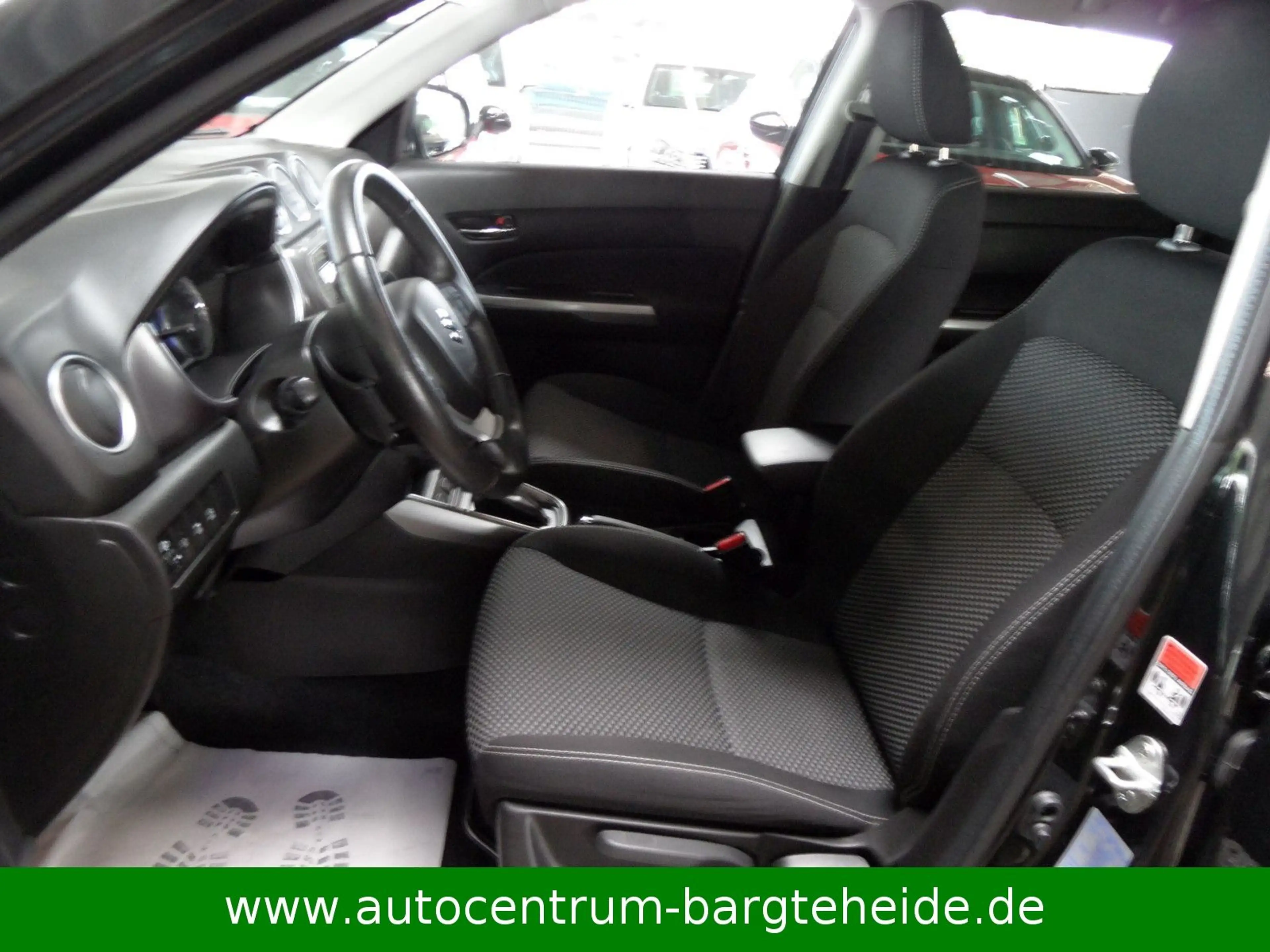 Suzuki Vitara 1.0 BoosterJet Aut. Comfort KAMERA+DAB — photo 13