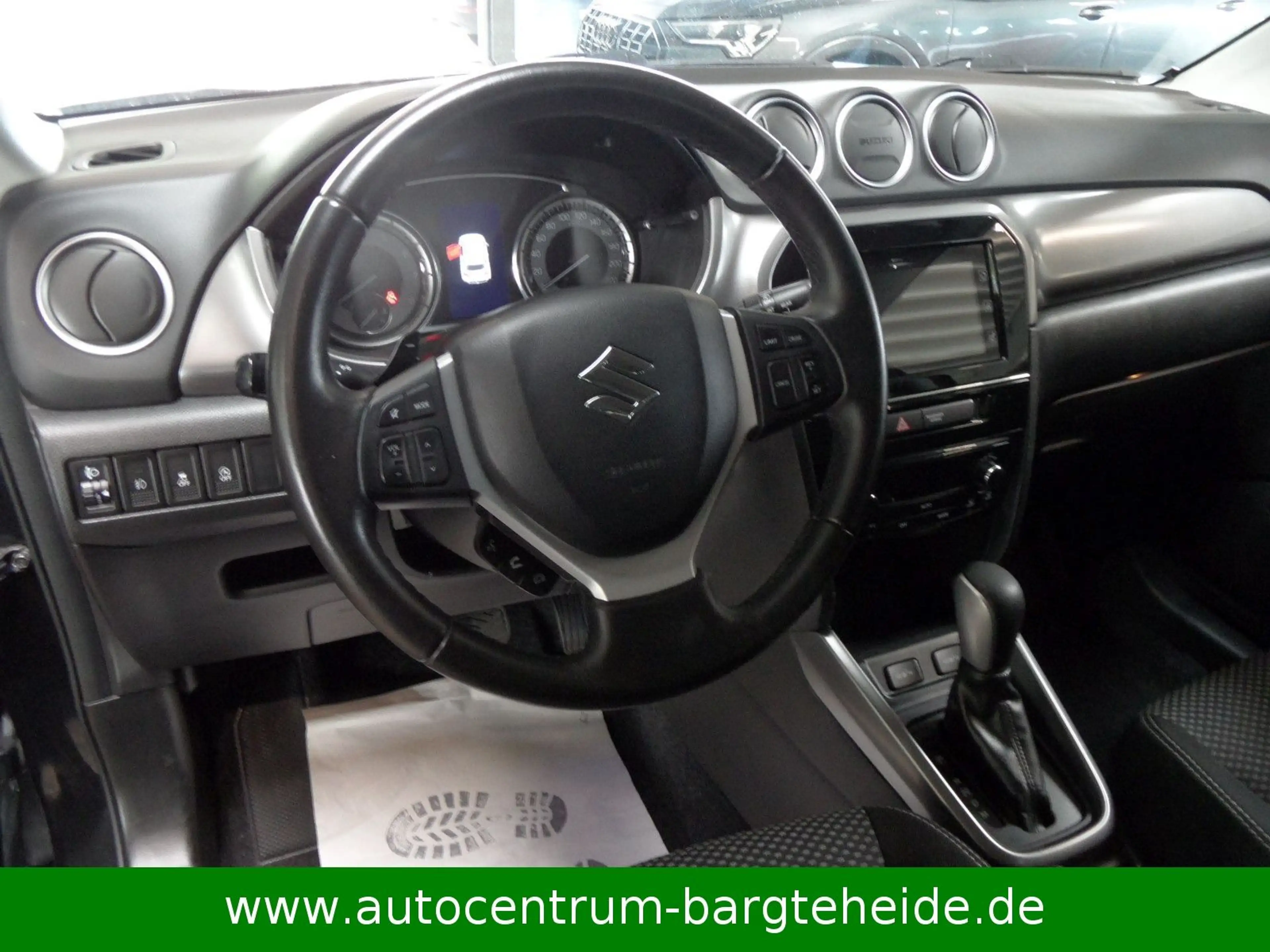 Suzuki Vitara 1.0 BoosterJet Aut. Comfort KAMERA+DAB — photo 12