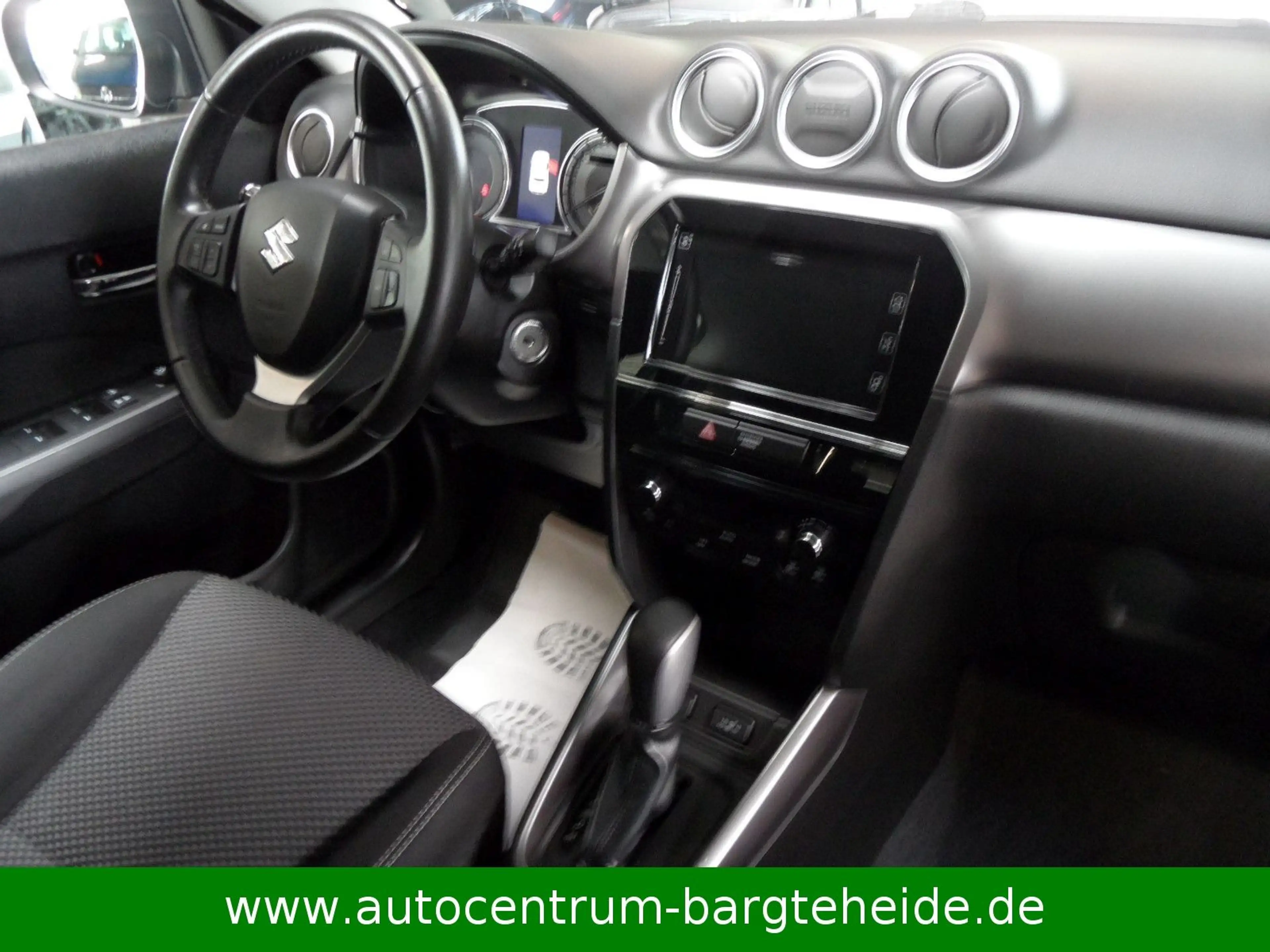Suzuki Vitara 1.0 BoosterJet Aut. Comfort KAMERA+DAB — photo 11