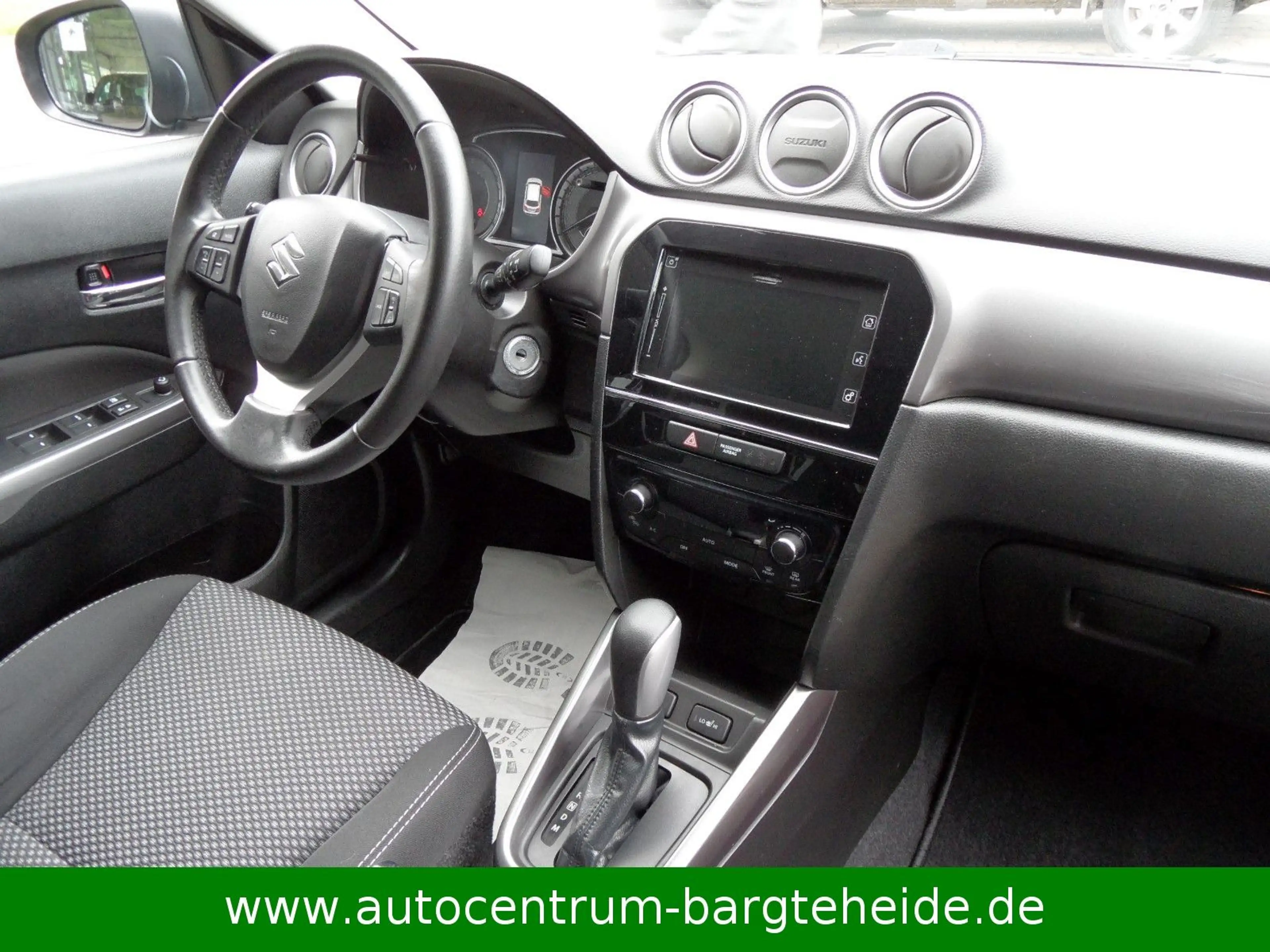 Suzuki Vitara 1.0 BoosterJet Aut. Comfort KAMERA+DAB — photo 21