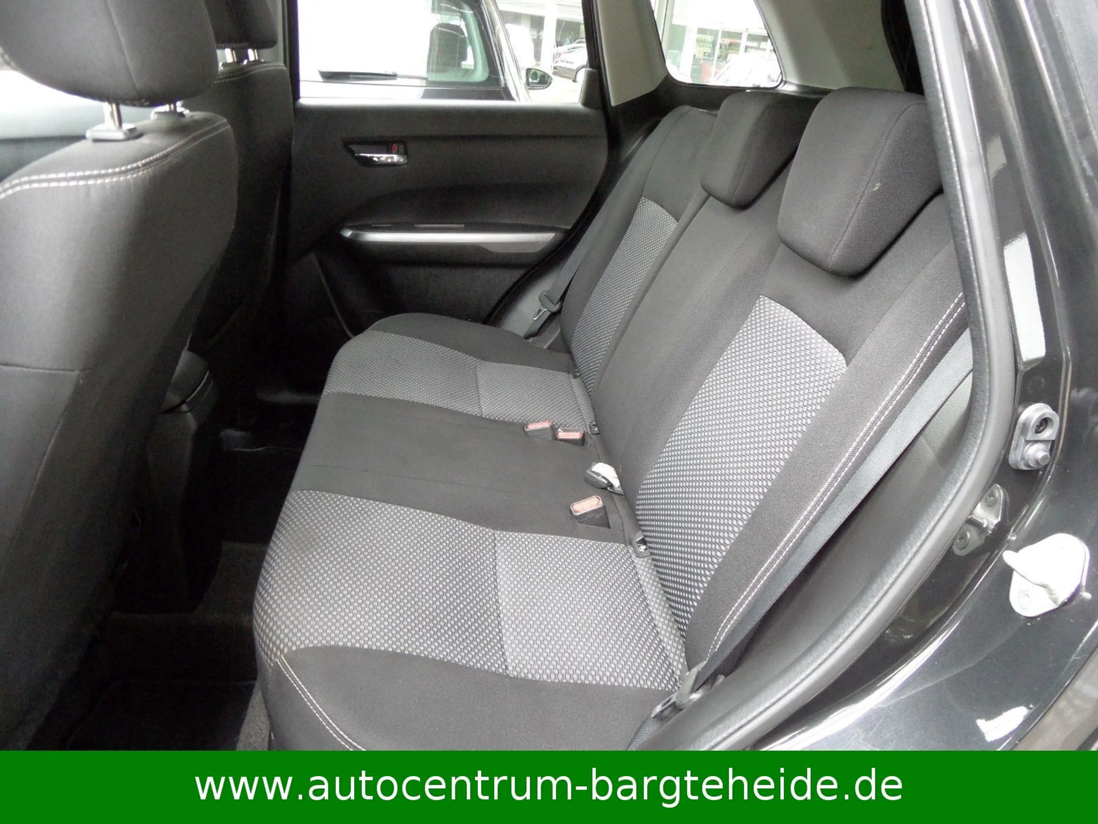 Suzuki Vitara 1.0 BoosterJet Aut. Comfort KAMERA+DAB — photo 22
