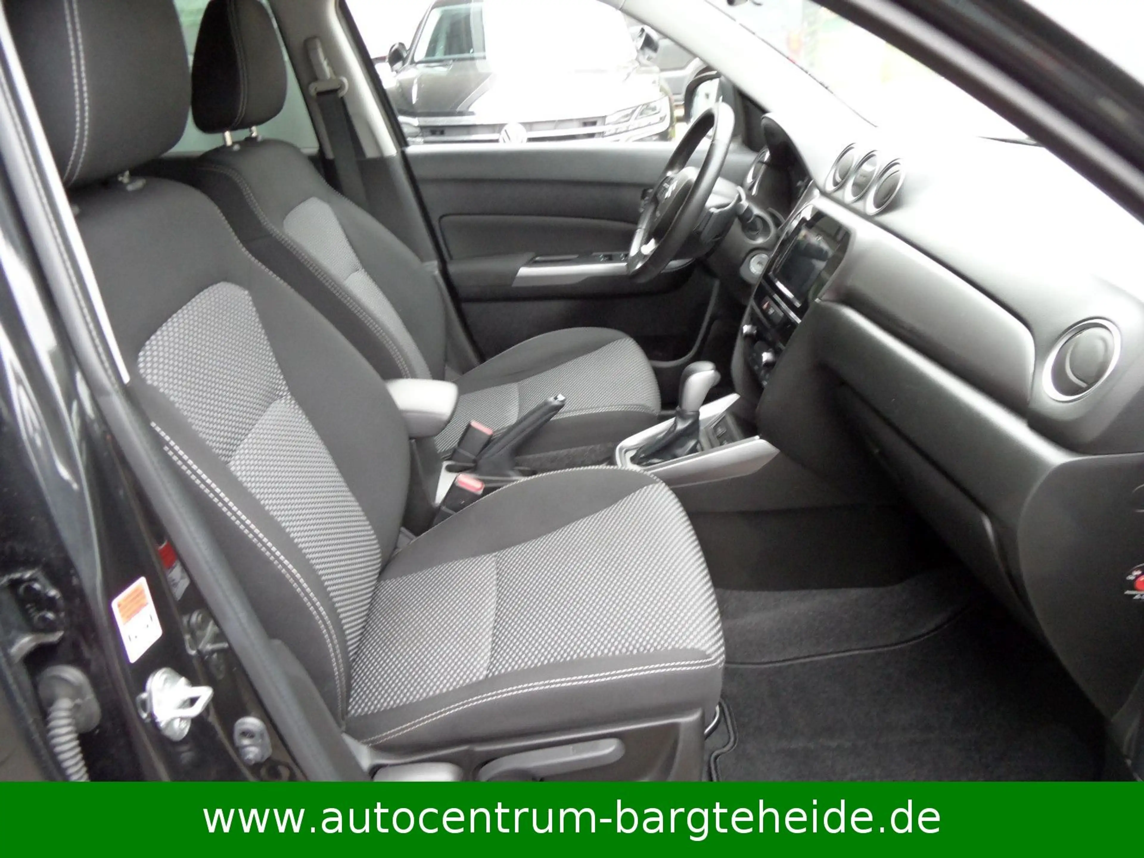 Suzuki Vitara 1.0 BoosterJet Aut. Comfort KAMERA+DAB — photo 10