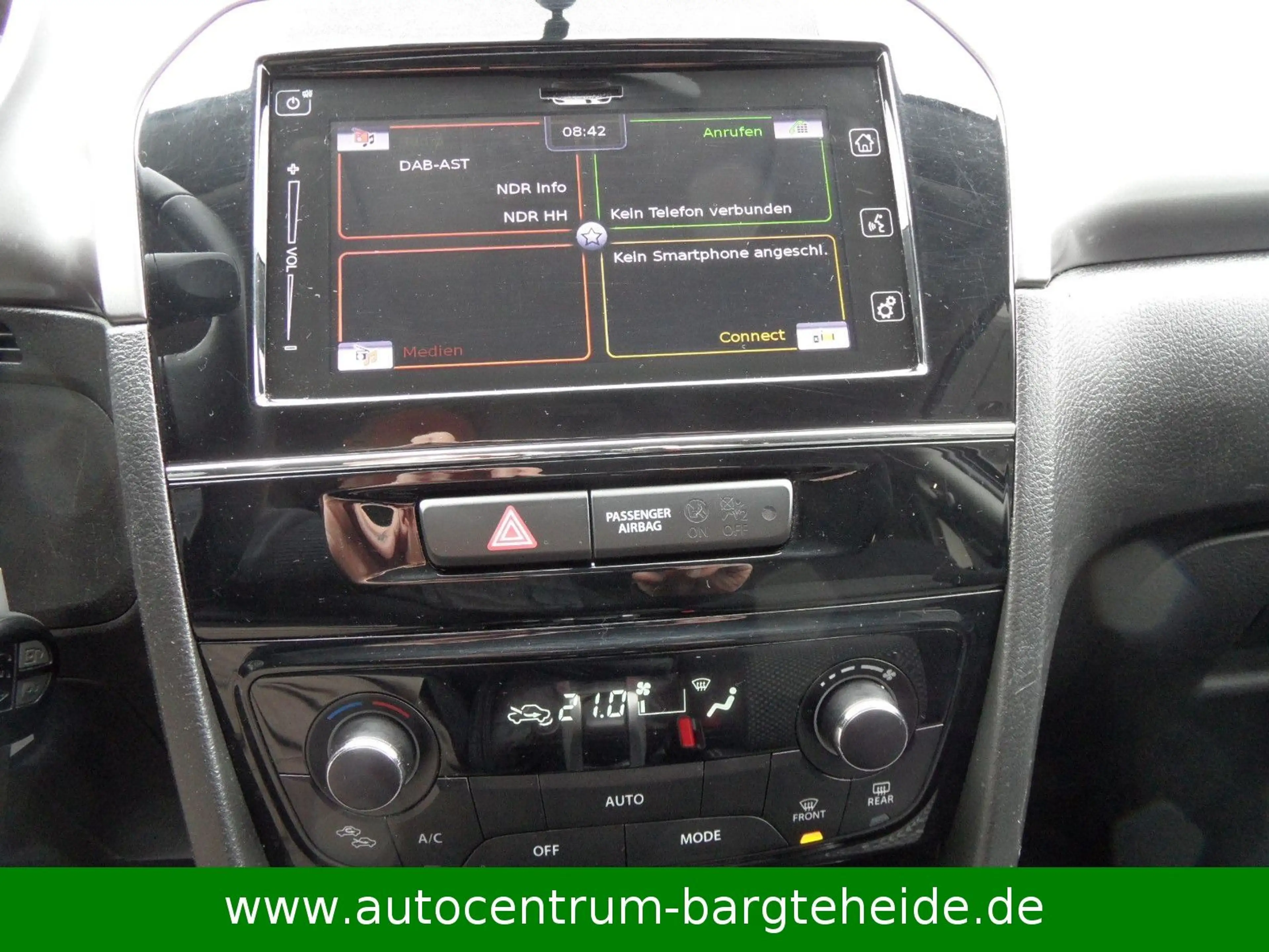 Suzuki Vitara 1.0 BoosterJet Aut. Comfort KAMERA+DAB — photo 24