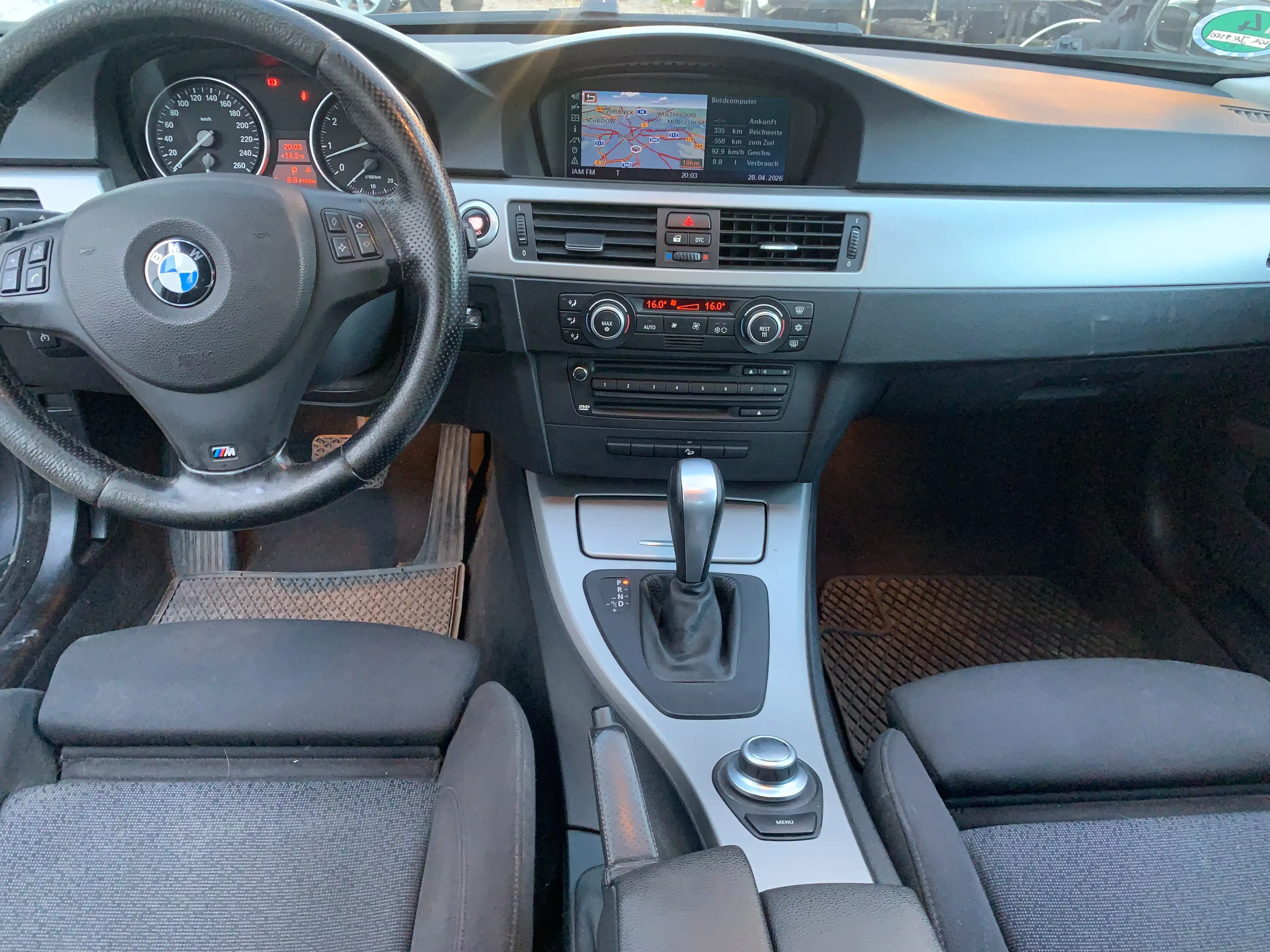 BMW 325 325i xDrive+Automatik+1Hand 1Jahr Garantie+Auto1A — photo 14