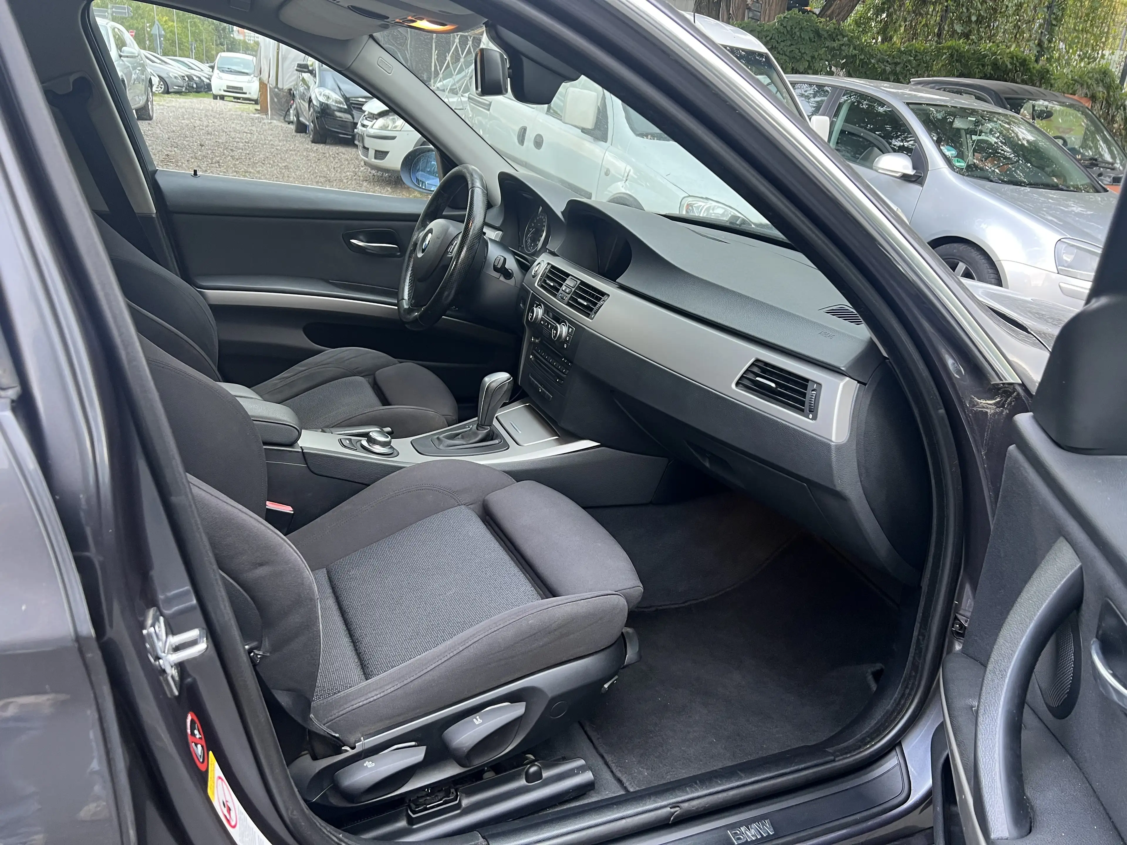 BMW 325 325i xDrive+Automatik+1Hand 1Jahr Garantie+Auto1A — photo 6