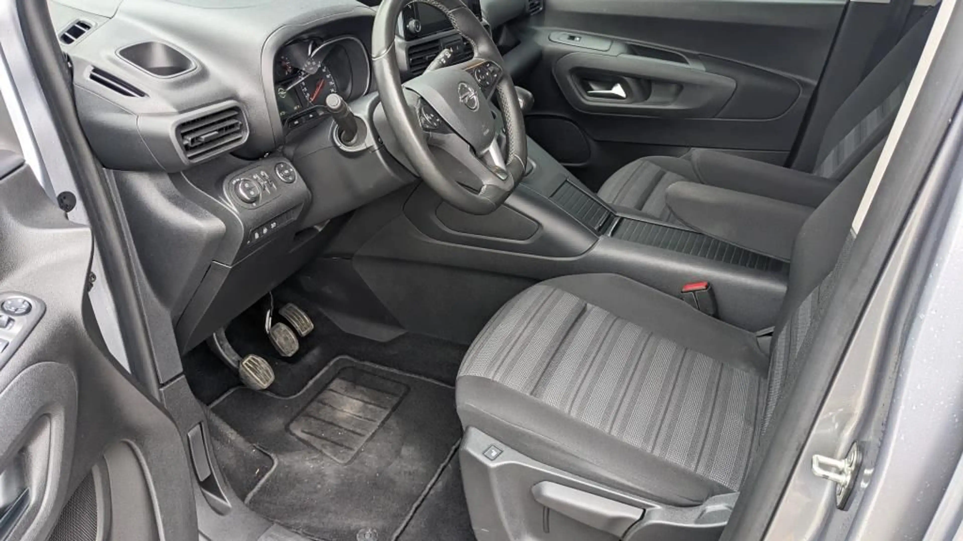 Opel Combo Life COMBO LIFE Edition 1.5 Standheizung — photo 12