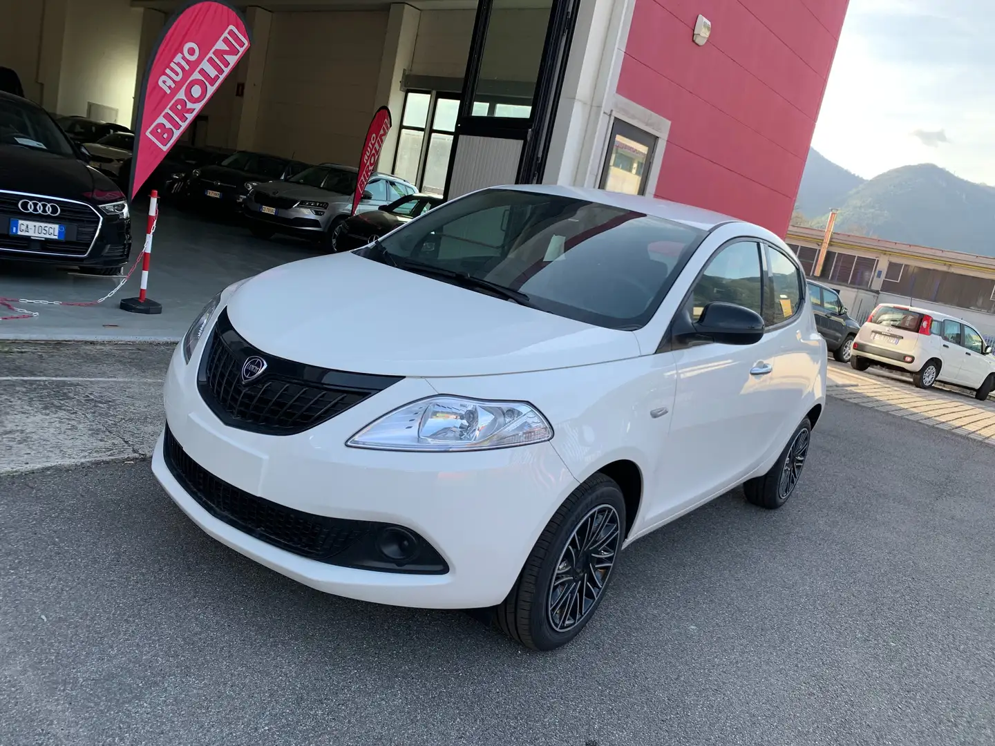 Lancia Ypsilon Ypsilon 1.0 firefly hybrid Silver s Bianco - 1