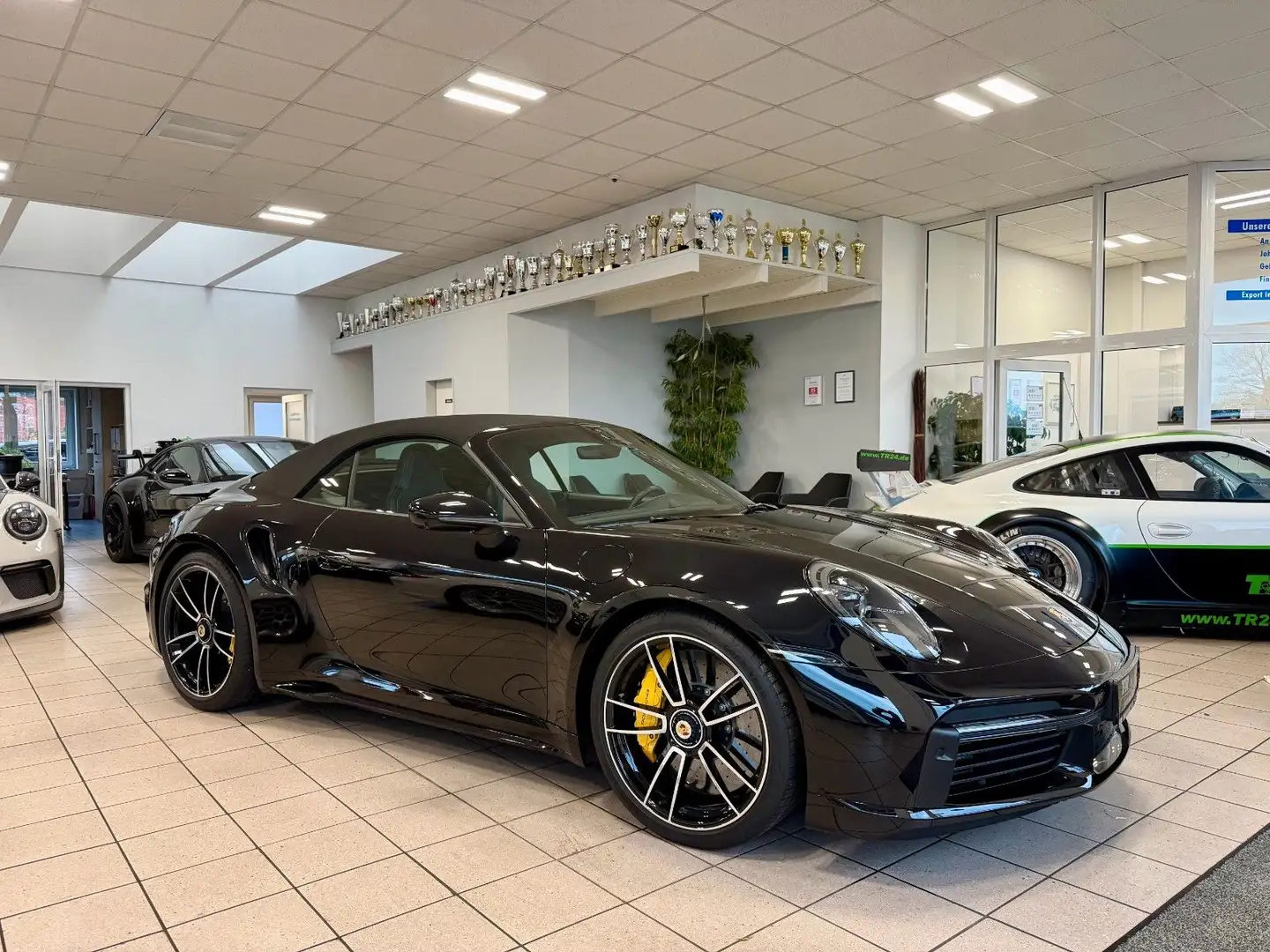Porsche 992 911 992 Turbo S Cabrio LIFT/InnoDrive/Burmester Schwarz - 2