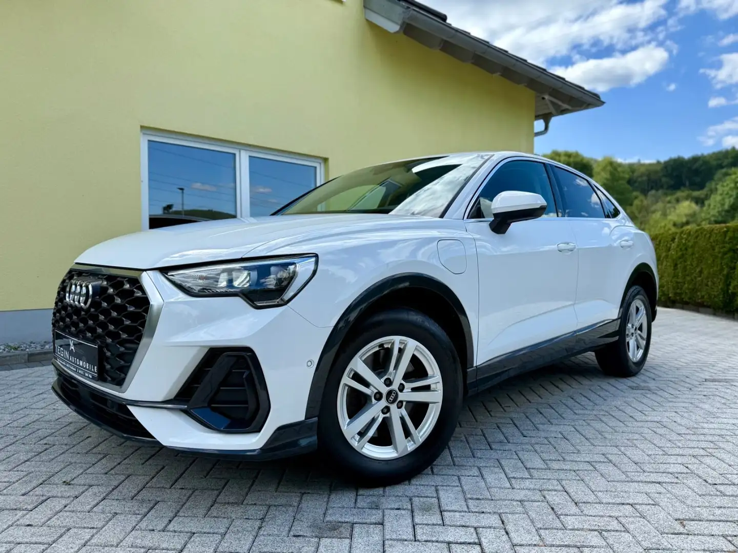 Audi Q3 Sportback 45 TFSI e Virtual-PDC-LED Weiß - 2